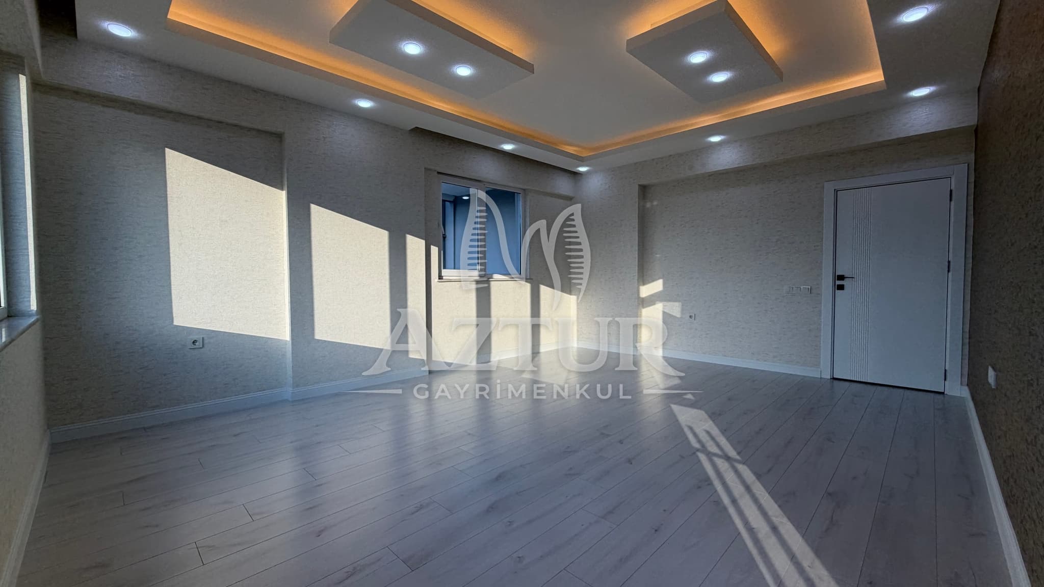 ÇAĞLAYAN'DA SİTE İÇERİSİNDE FULL TADİLATLI ARAKAT 3+1 SATILIK DAİRE