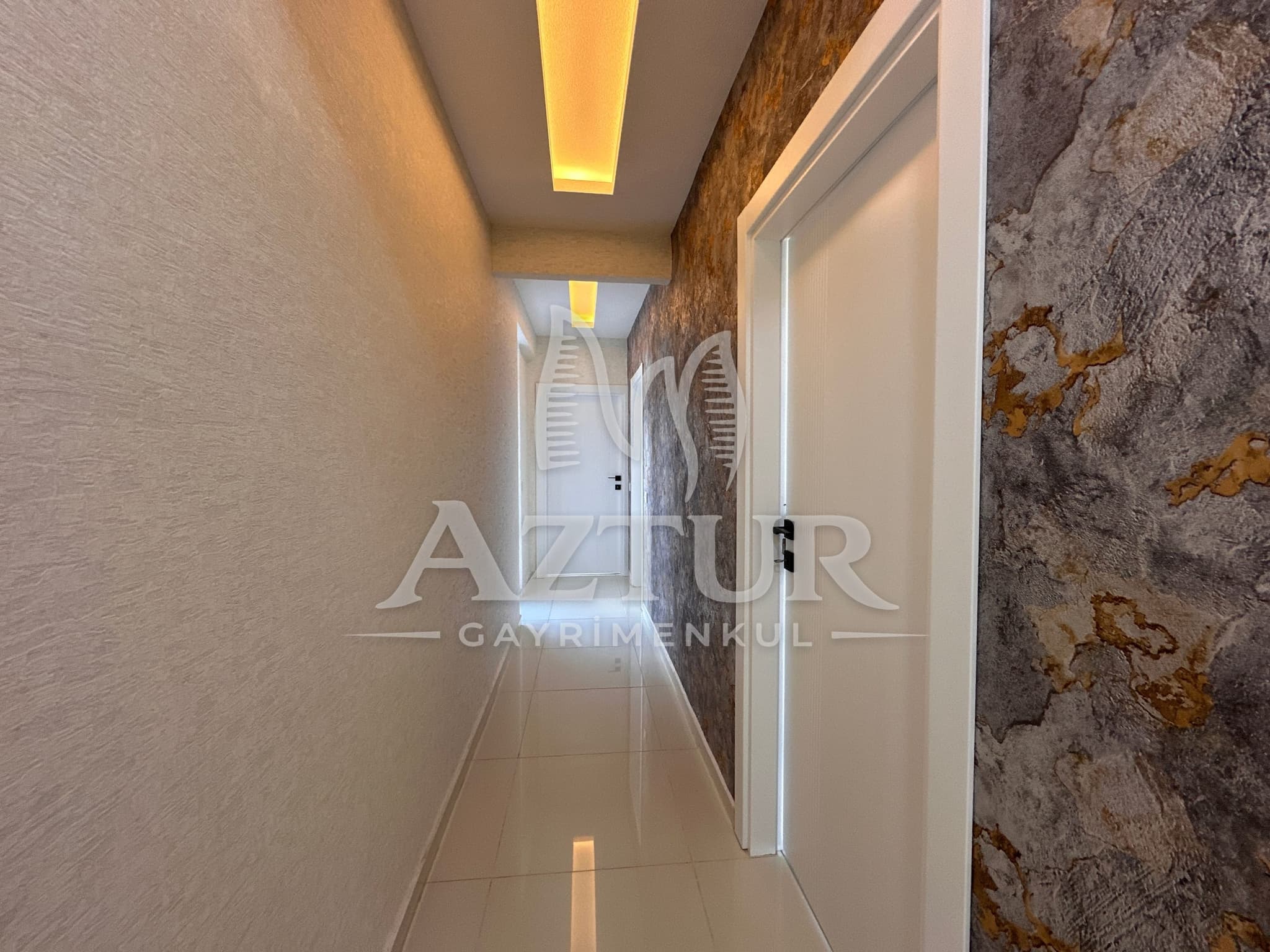 ÇAĞLAYAN'DA SİTE İÇERİSİNDE FULL TADİLATLI ARAKAT 3+1 SATILIK DAİRE