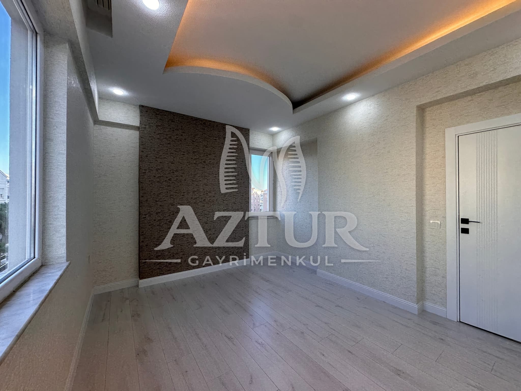 ÇAĞLAYAN'DA SİTE İÇERİSİNDE FULL TADİLATLI ARAKAT 3+1 SATILIK DAİRE