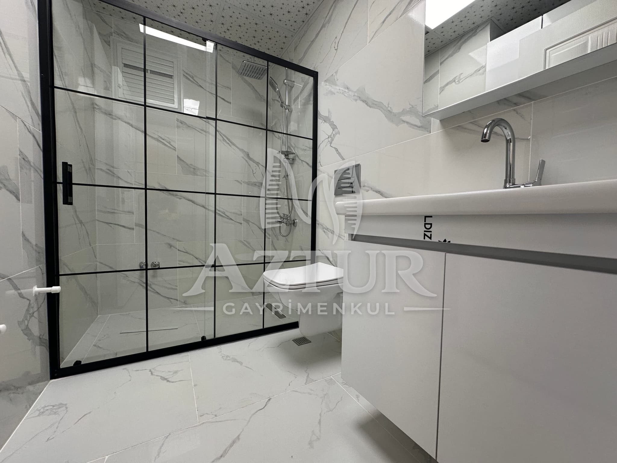 MEMUREVLERİ'NDE TRT CADDESİ ÜZERİNDE TADİLATLI 3+1 SATILIK DAİRE