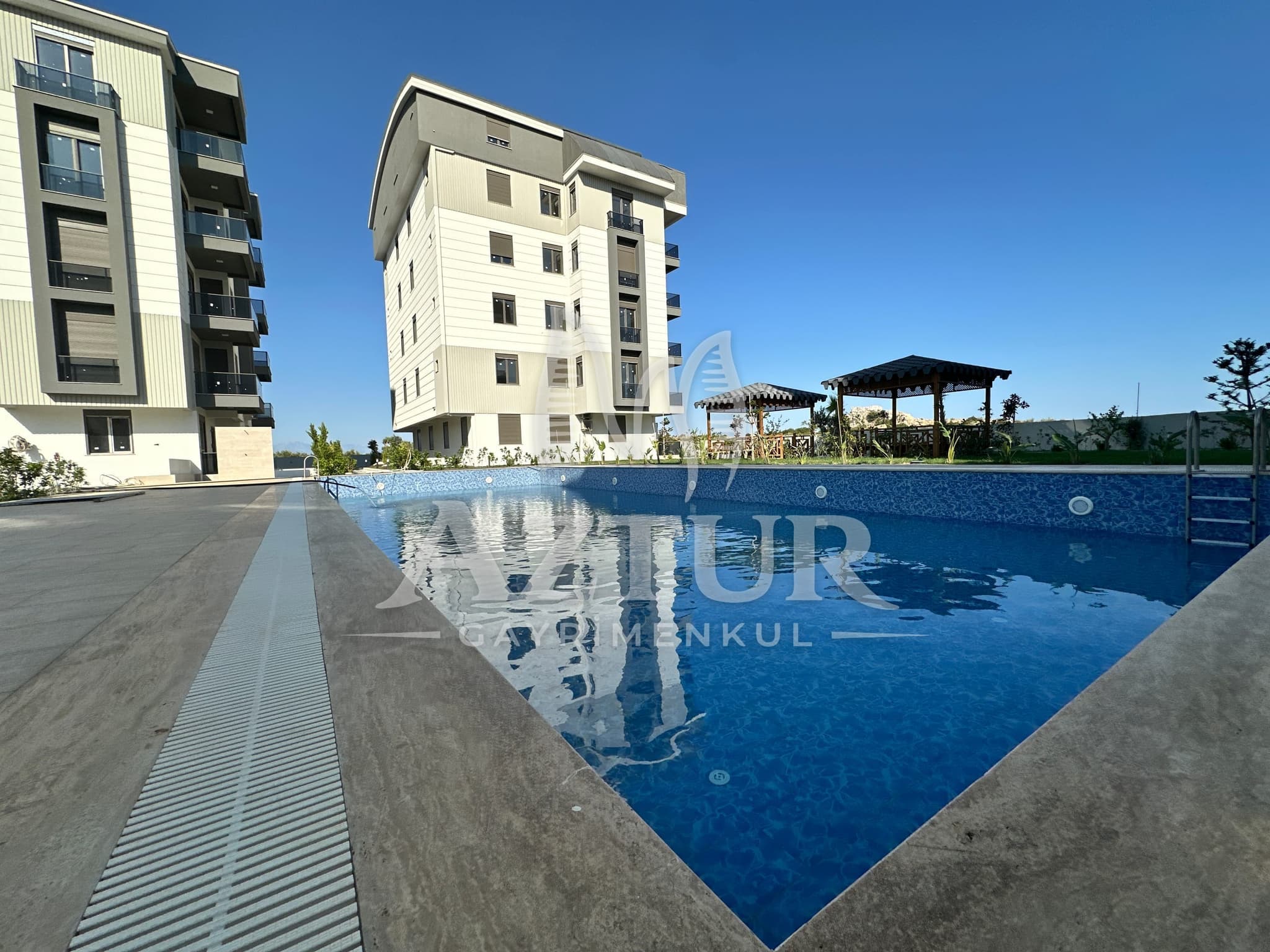 ÇANKAYA'DA HAVUZLU SİTE İÇERİSİNDE ULTRA LÜKS 3+1 SATILIK DAİRE