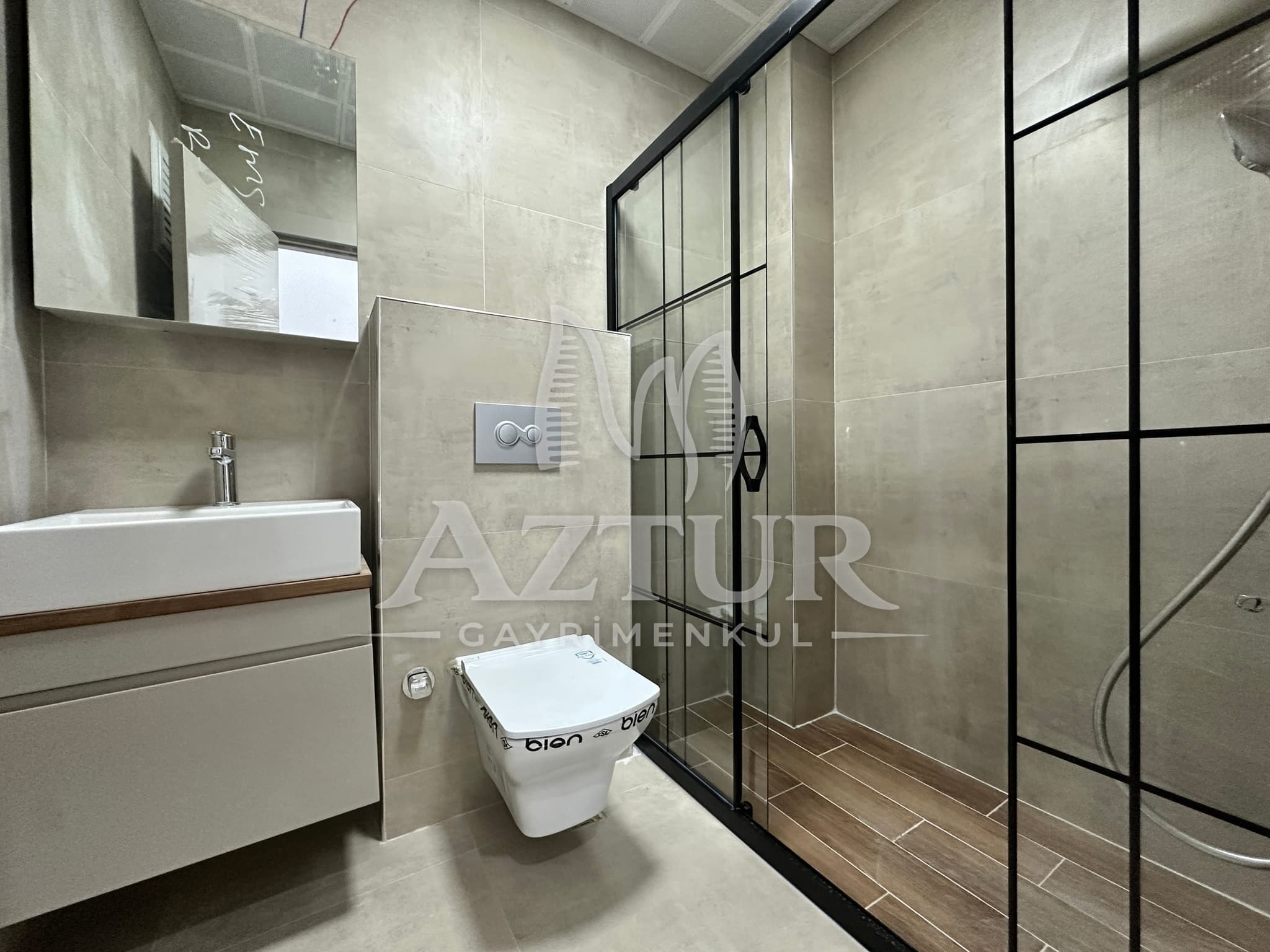 ÇANKAYA'DA HAVUZLU SİTE İÇERİSİNDE ULTRA LÜKS 3+1 SATILIK DAİRE