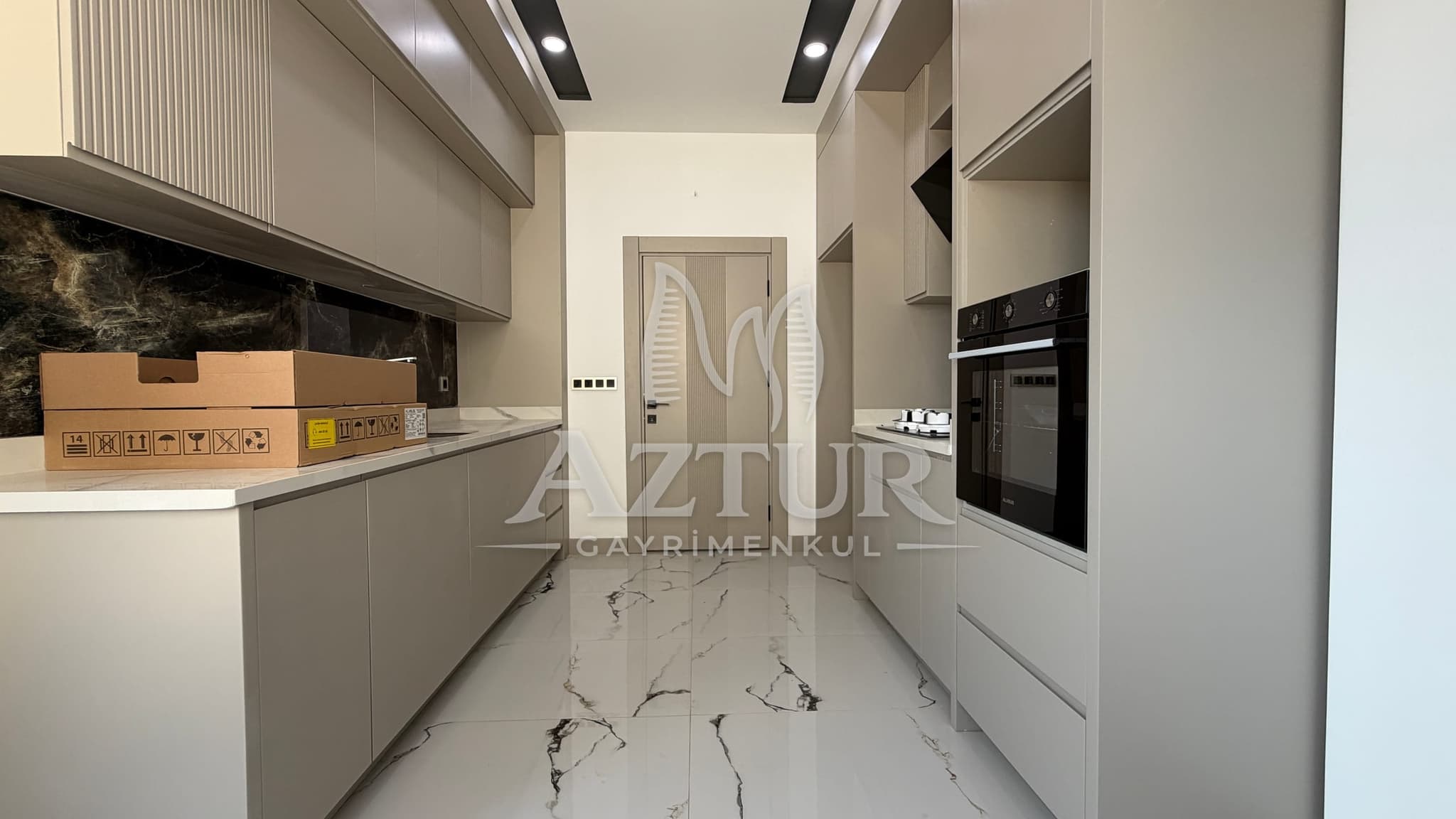 ÇANKAYA'DA HAVUZLU SİTE İÇERİSİNDE ULTRA LÜKS 3+1 SATILIK DAİRE