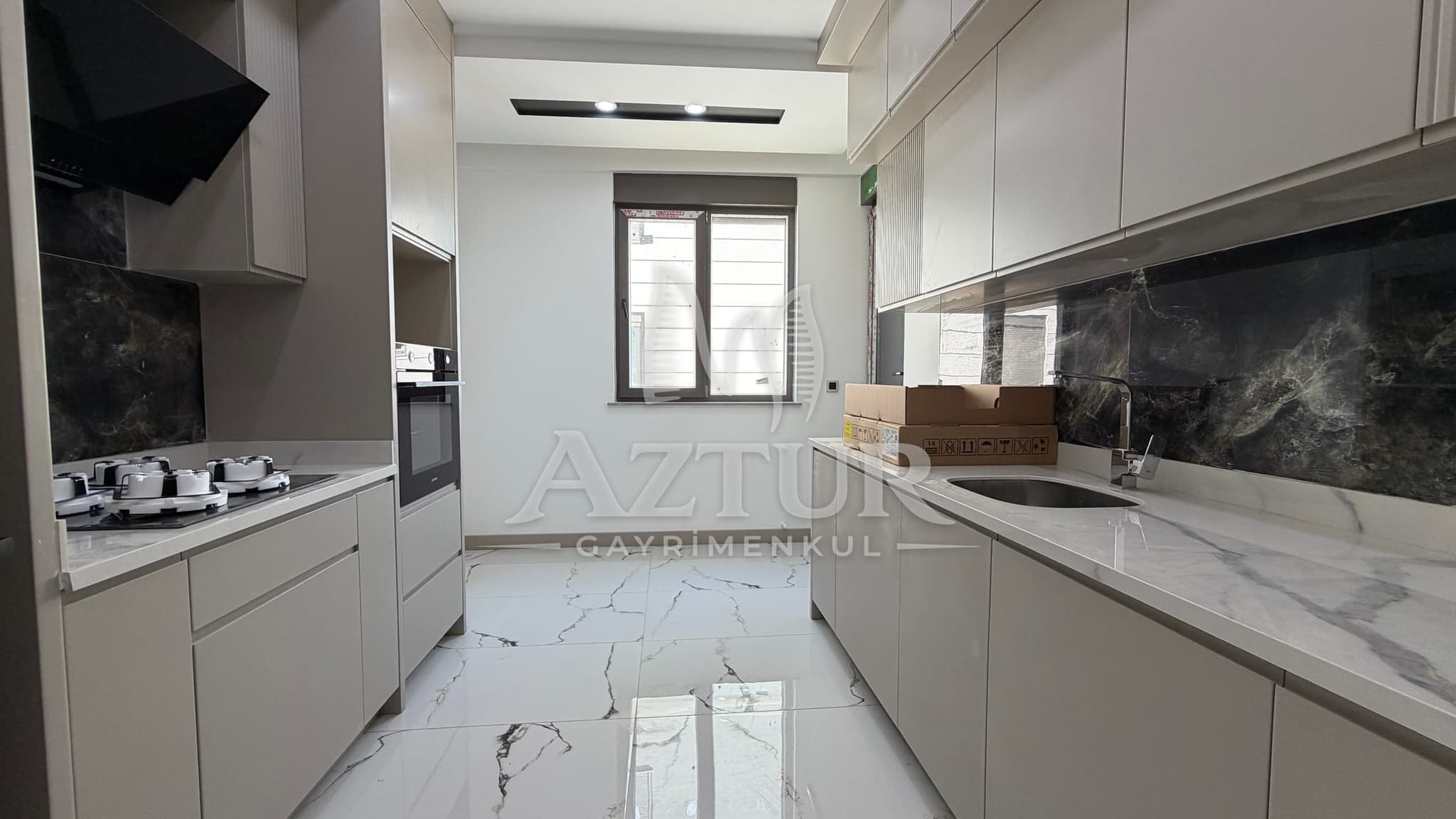 ÇANKAYA'DA HAVUZLU SİTE İÇERİSİNDE ULTRA LÜKS 3+1 SATILIK DAİRE