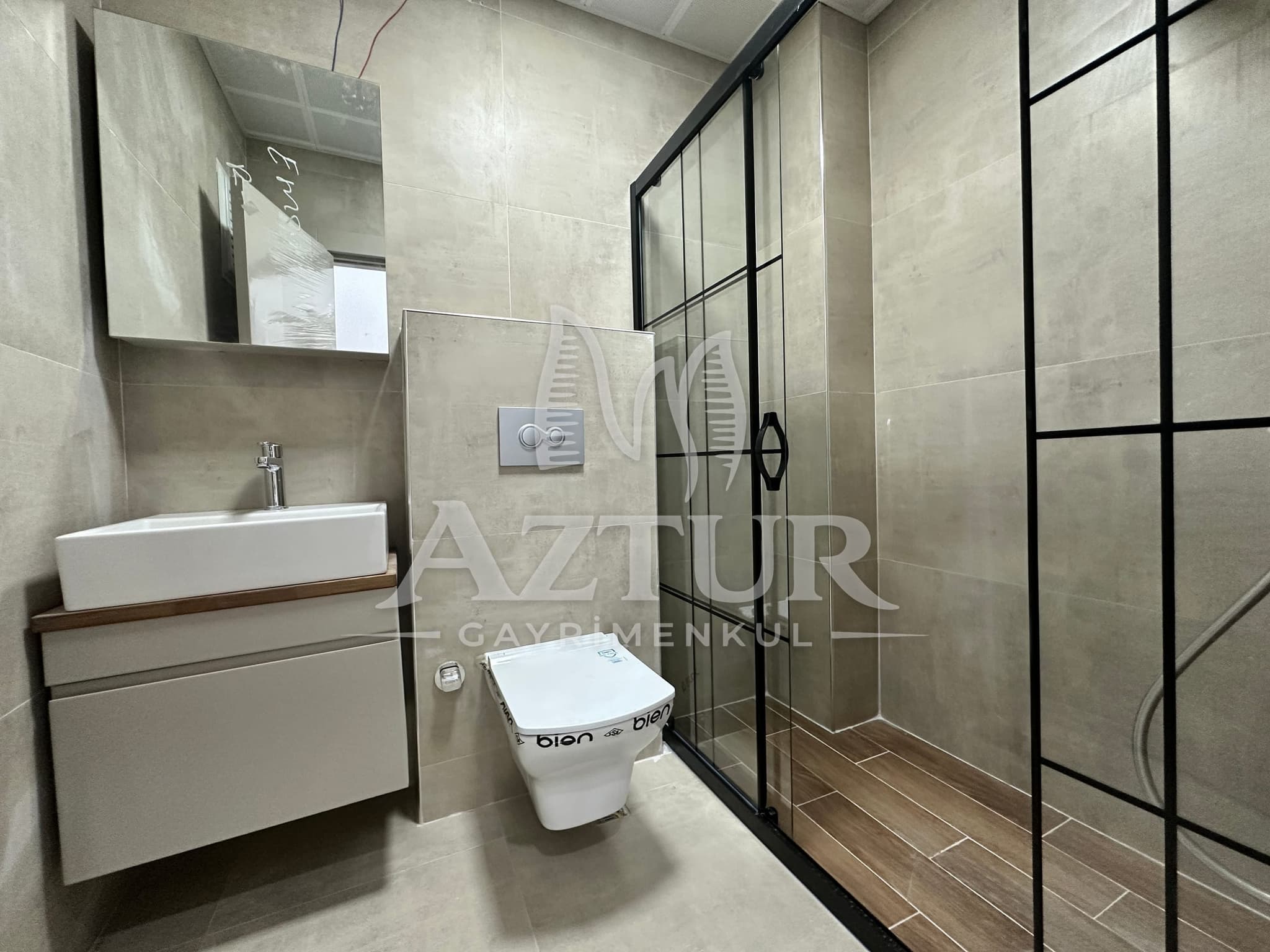 ÇANKAYA'DA HAVUZLU SİTE İÇERİSİNDE ULTRA LÜKS 3+1 SATILIK DAİRE
