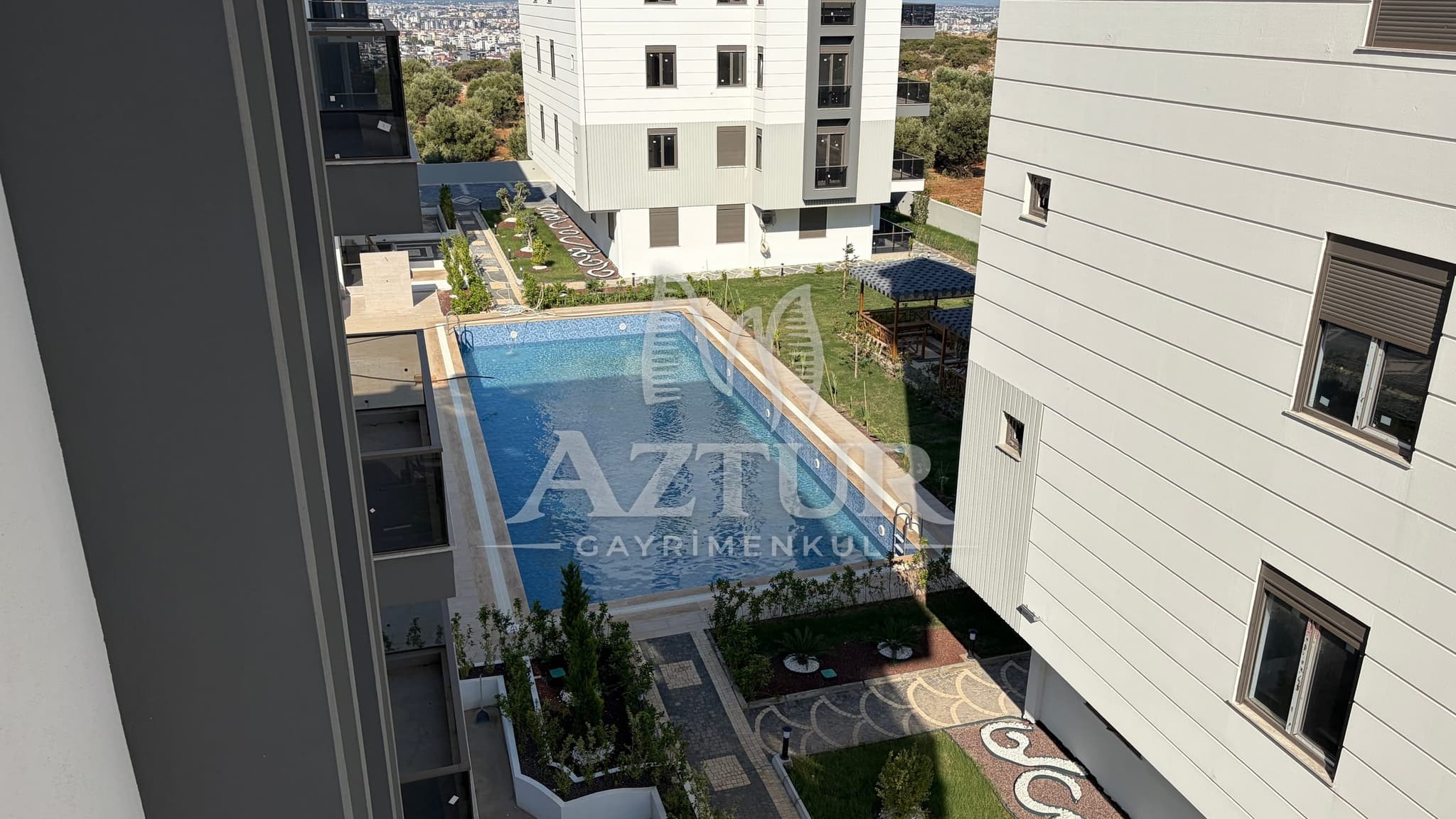 ÇANKAYA'DA HAVUZLU SİTE İÇERİSİNDE ULTRA LÜKS 3+1 SATILIK DAİRE