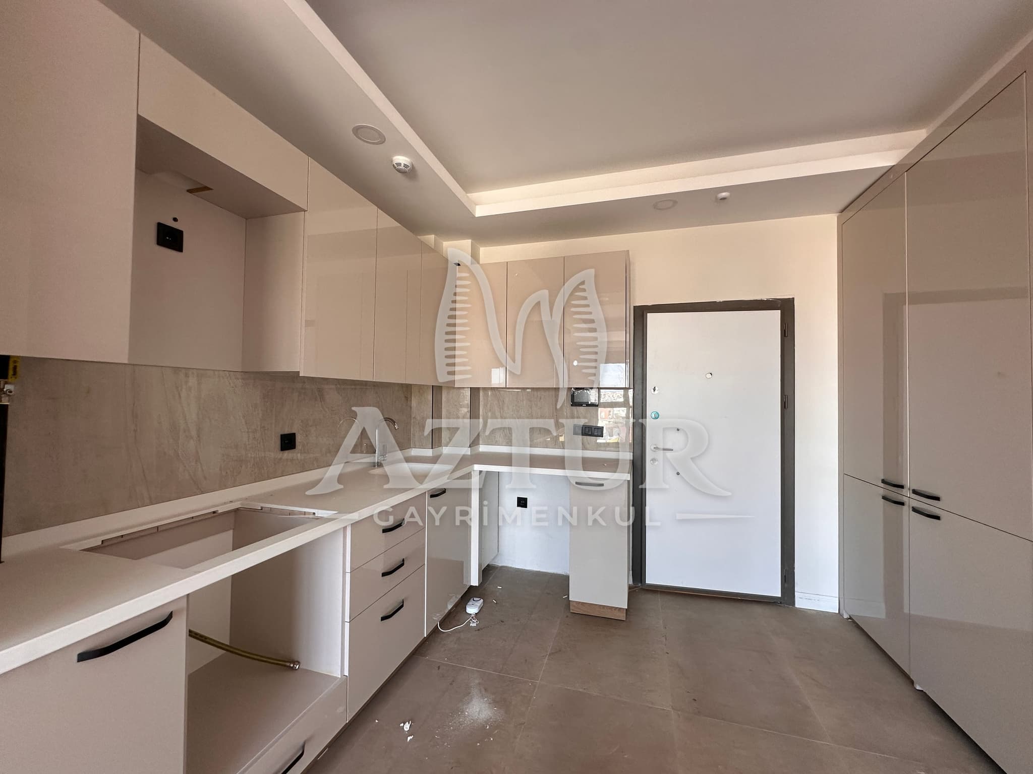 KEPEZ DEVLET HASTANESİ KARŞISI LÜKS SİTE İÇERİSİNDE 1+1 SATILIK DAİRE
