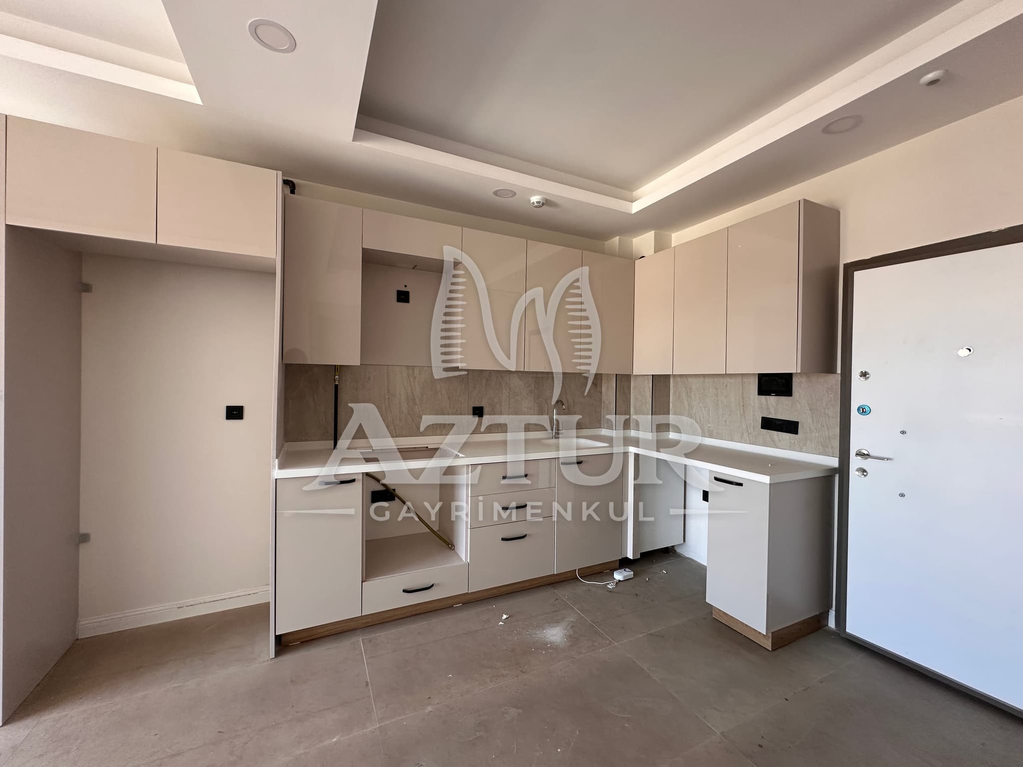 KEPEZ DEVLET HASTANESİ KARŞISI LÜKS SİTE İÇERİSİNDE 1+1 SATILIK DAİRE