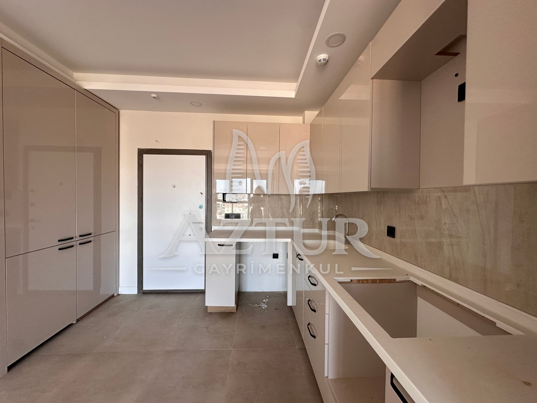 KEPEZ DEVLET HASTANESİ KARŞISI LÜKS SİTE İÇERİSİNDE 1+1 SATILIK DAİRE
