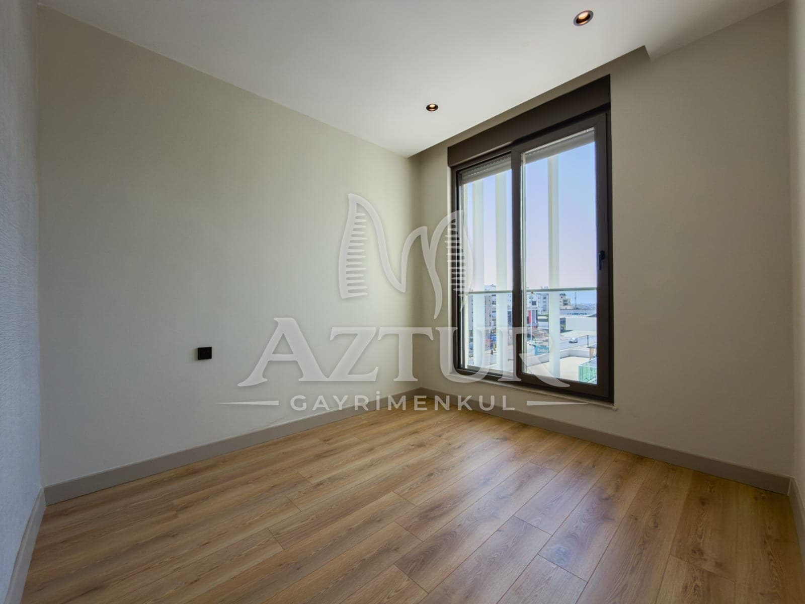 FEVZİ ÇAKMAK'TA TRAMVAY CADDE ÜZERİ LÜKS YAPIM 2+1 SATILIK DAİRE