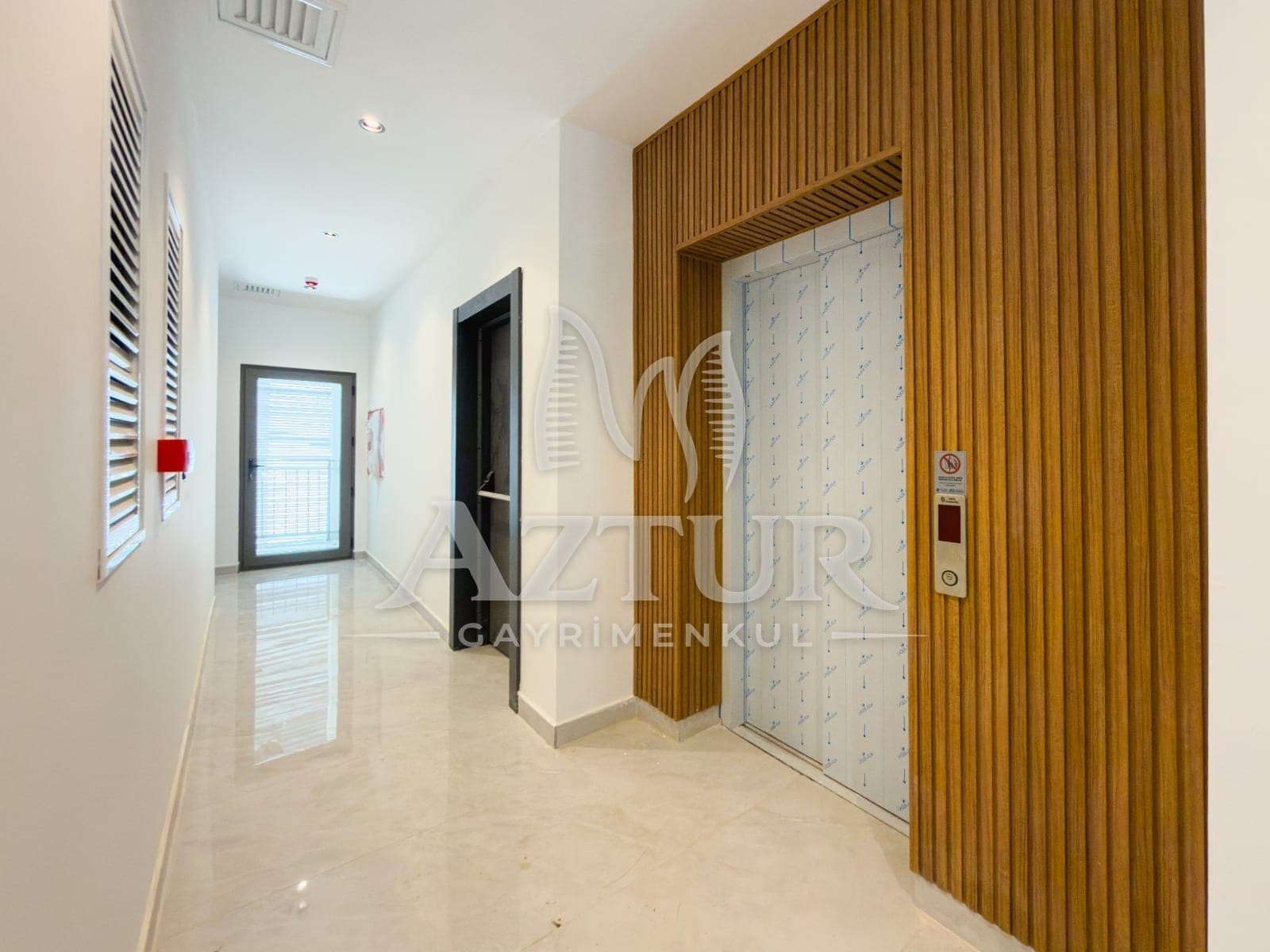 FEVZİ ÇAKMAK'TA TRAMVAY CADDE ÜZERİ LÜKS YAPIM 2+1 SATILIK DAİRE
