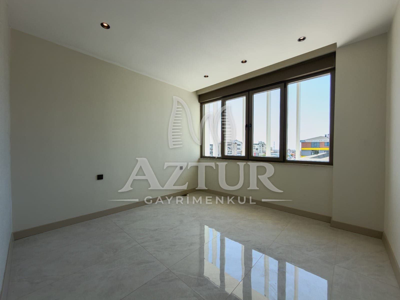 FEVZİ ÇAKMAK'TA TRAMVAY CADDE ÜZERİ LÜKS YAPIM 2+1 SATILIK DAİRE