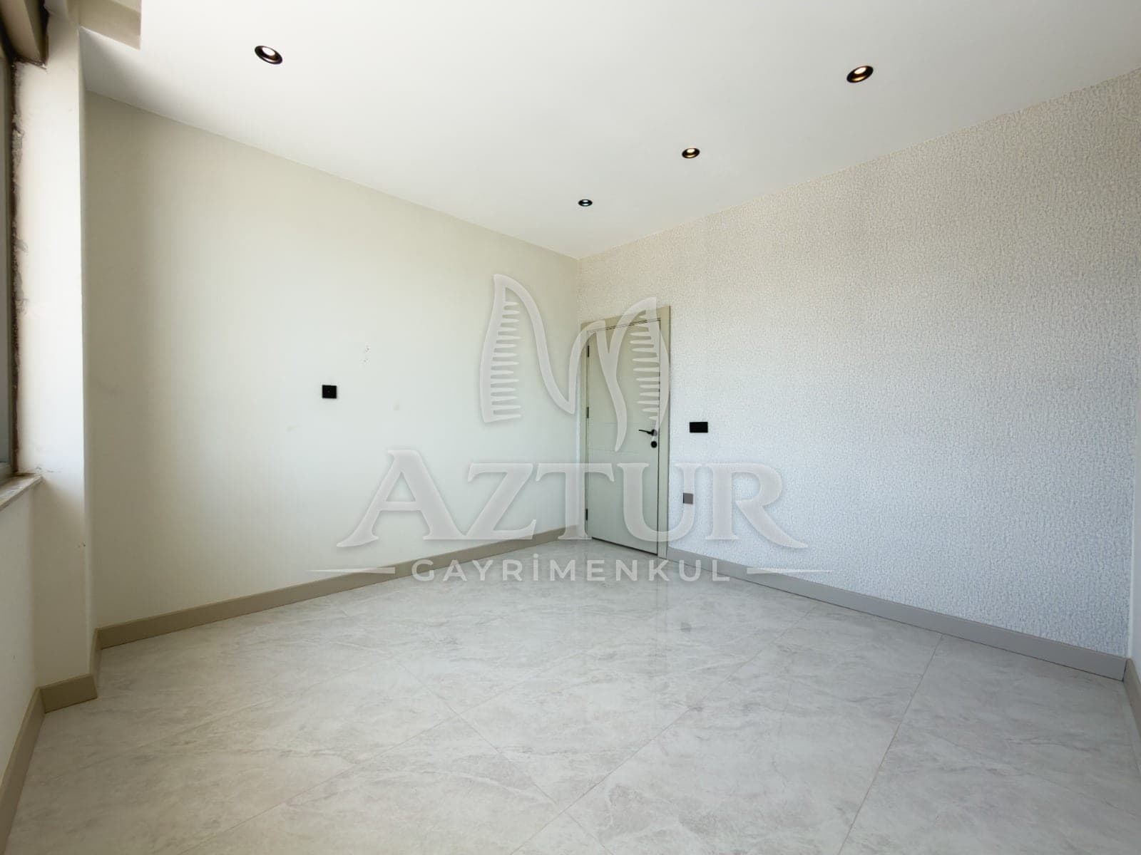 FEVZİ ÇAKMAK'TA TRAMVAY CADDE ÜZERİ LÜKS YAPIM 2+1 SATILIK DAİRE