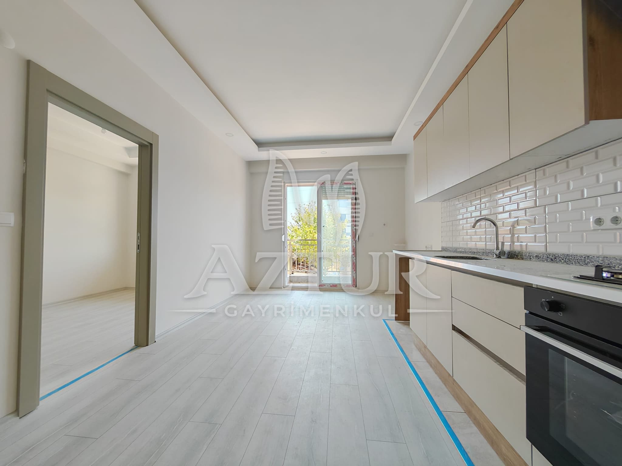ÇAMLIBEL'DE ARAKAT AÇIK MUTFAK 1+1 SATILIK DAİRE
