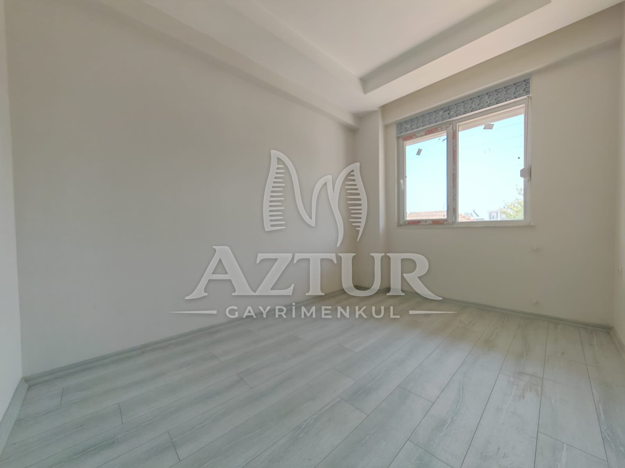 ÇAMLIBEL'DE ARAKAT AÇIK MUTFAK 1+1 SATILIK DAİRE