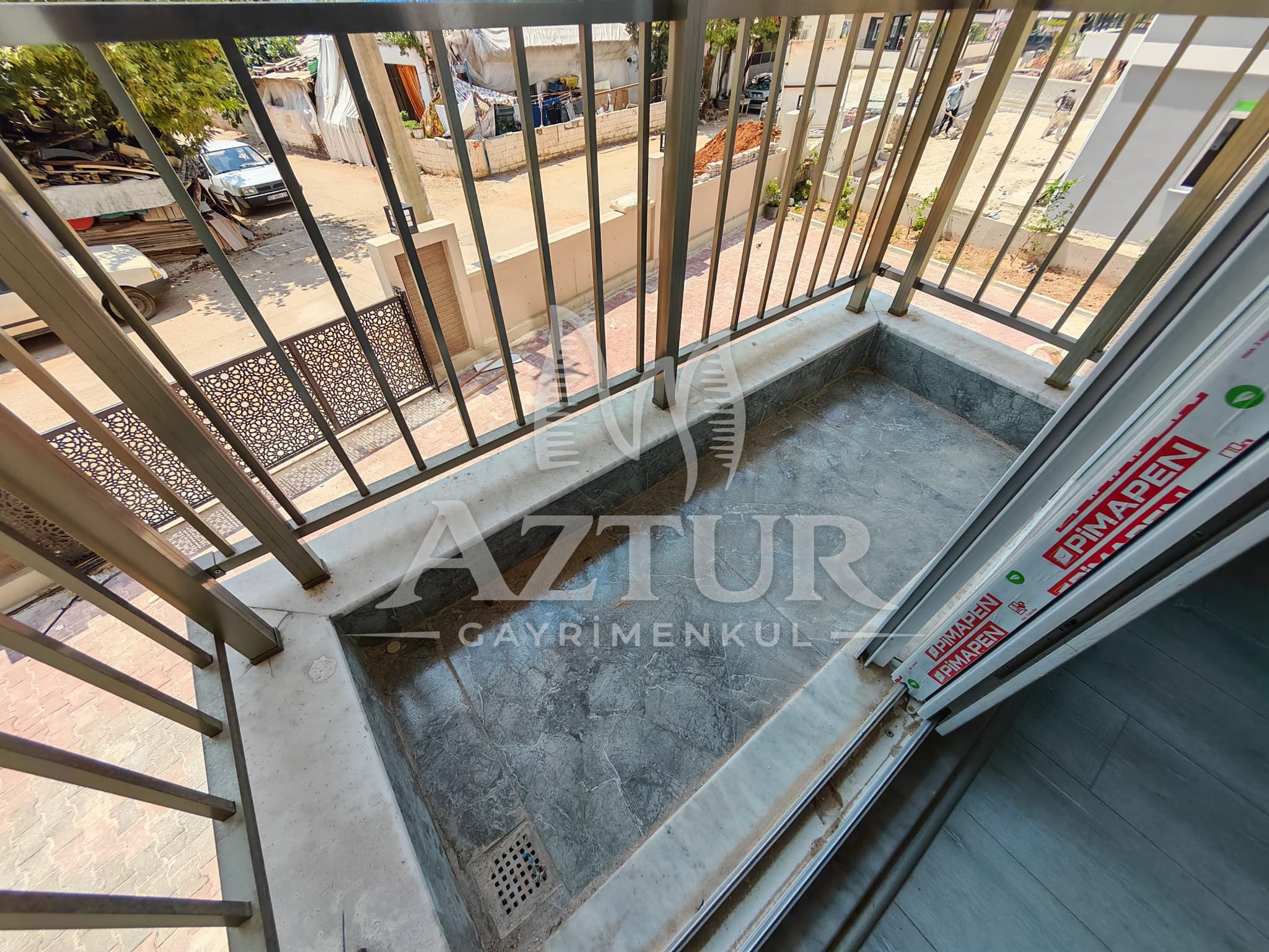 ÇAMLIBEL'DE ARAKAT AÇIK MUTFAK 1+1 SATILIK DAİRE