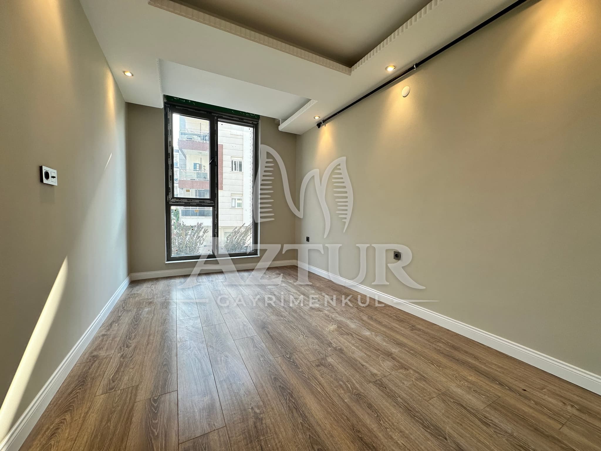 HURMA'DA TEK BLOKLU SİTE İÇERİSİNDE 3+1 SATILIK DAİRE