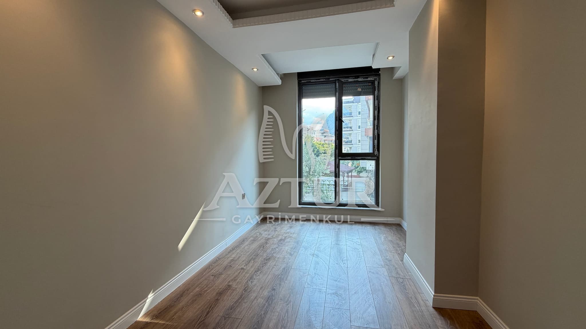 HURMA'DA TEK BLOKLU SİTE İÇERİSİNDE 3+1 SATILIK DAİRE