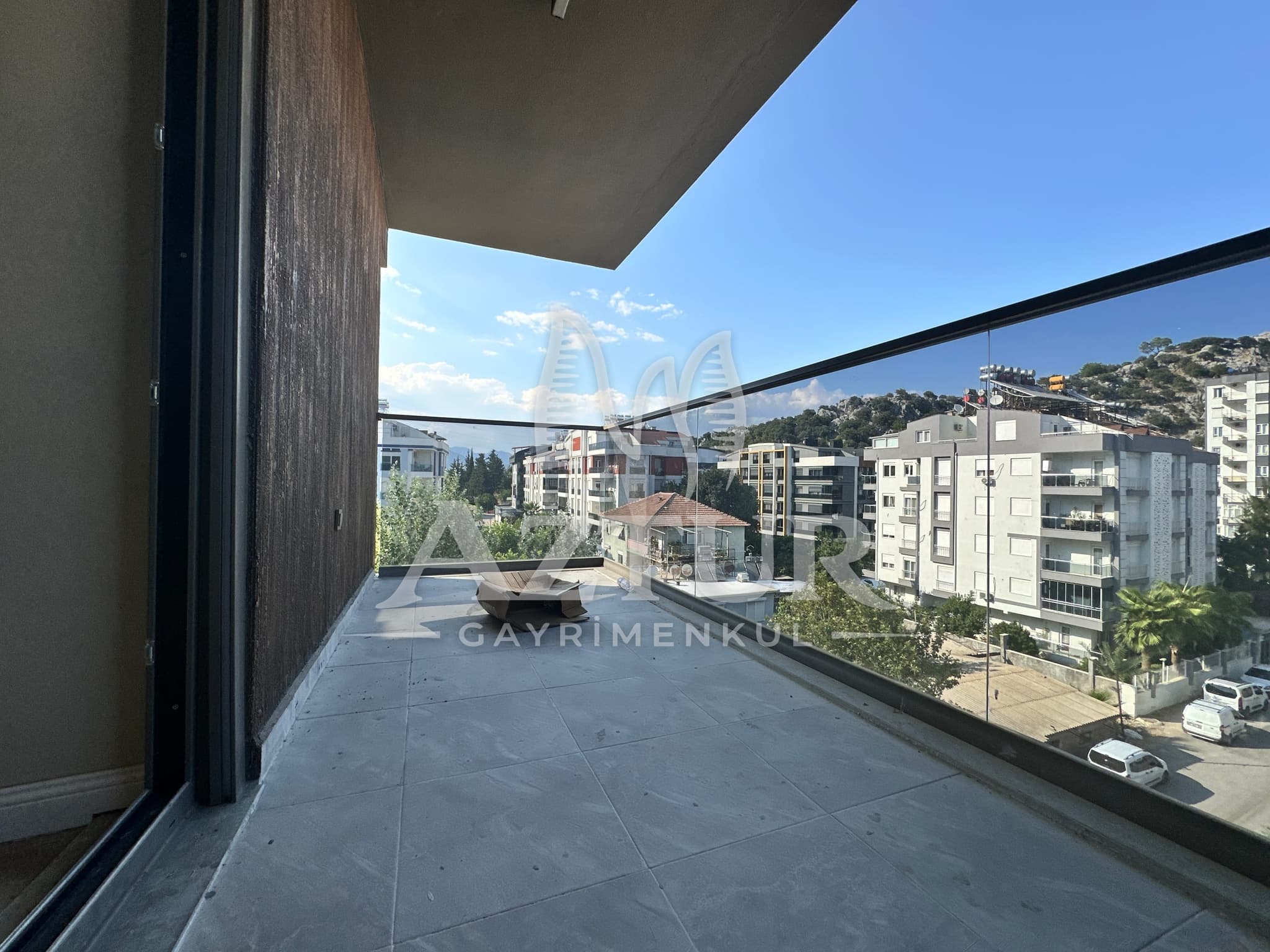 HURMA'DA TEK BLOKLU SİTE İÇERİSİNDE DUBLEKS 4+1 SATILIK DAİRE