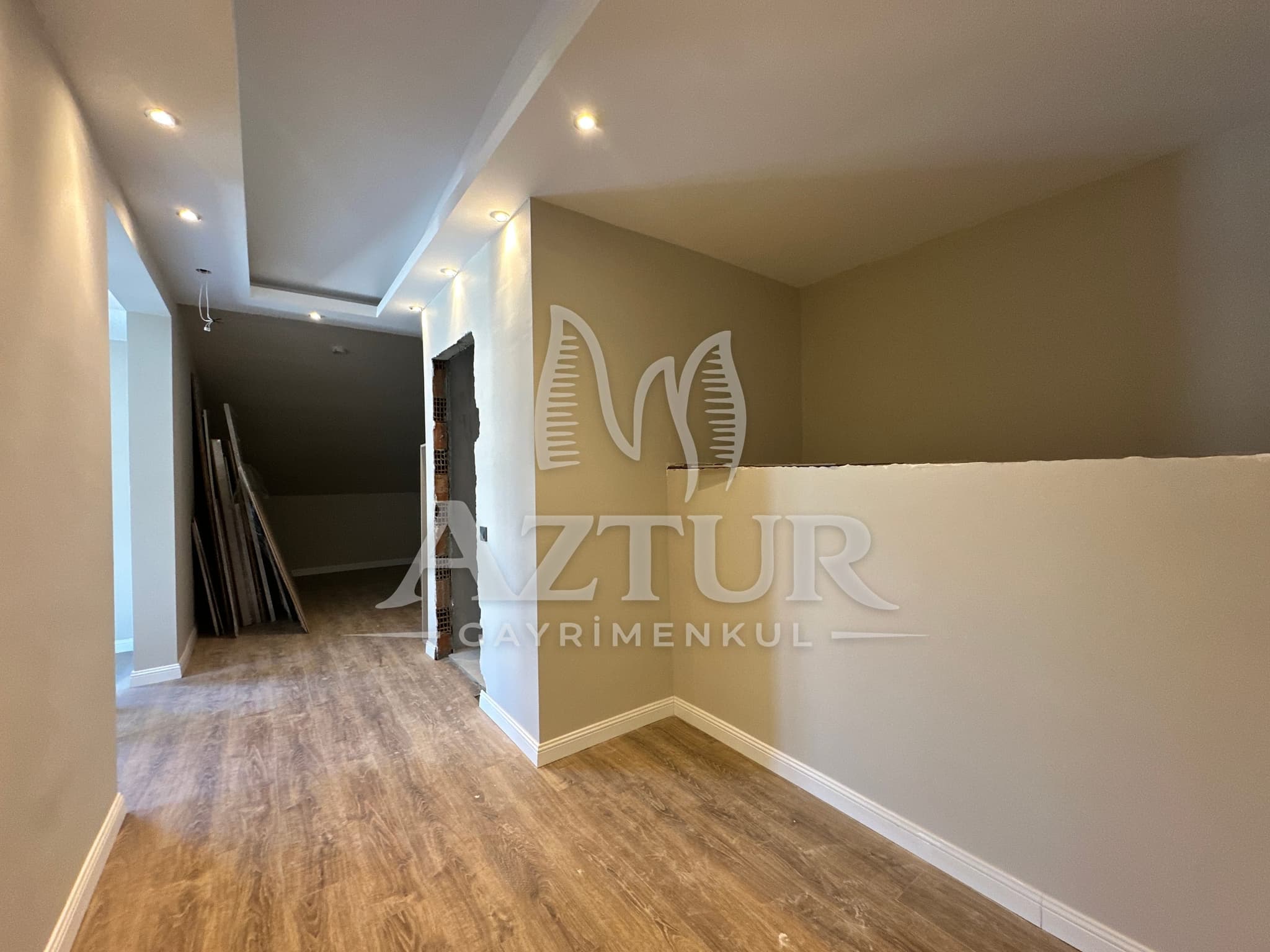 HURMA'DA TEK BLOKLU SİTE İÇERİSİNDE DUBLEKS 4+1 SATILIK DAİRE