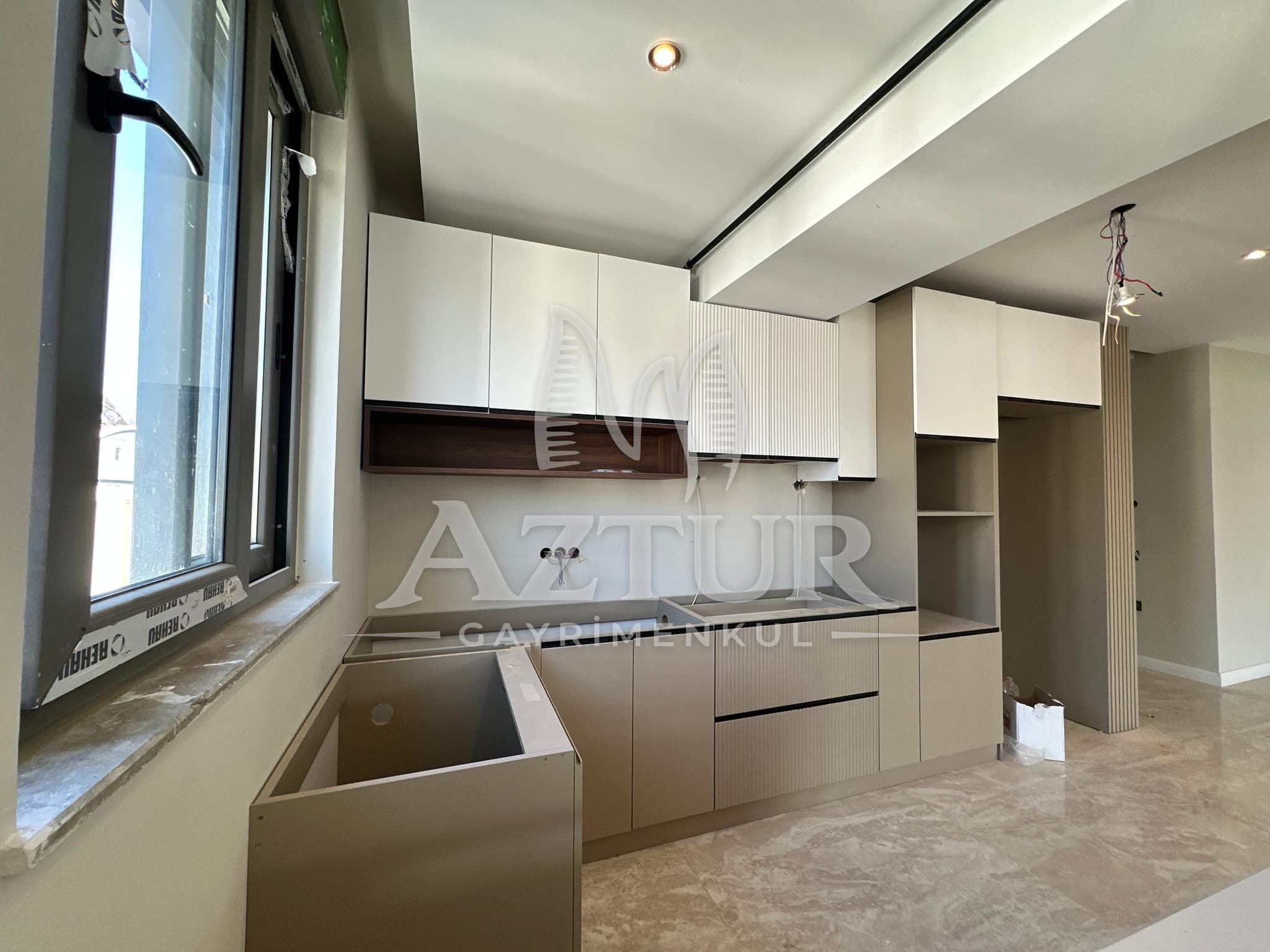 HURMA'DA TEK BLOKLU SİTE İÇERİSİNDE DUBLEKS 4+1 SATILIK DAİRE