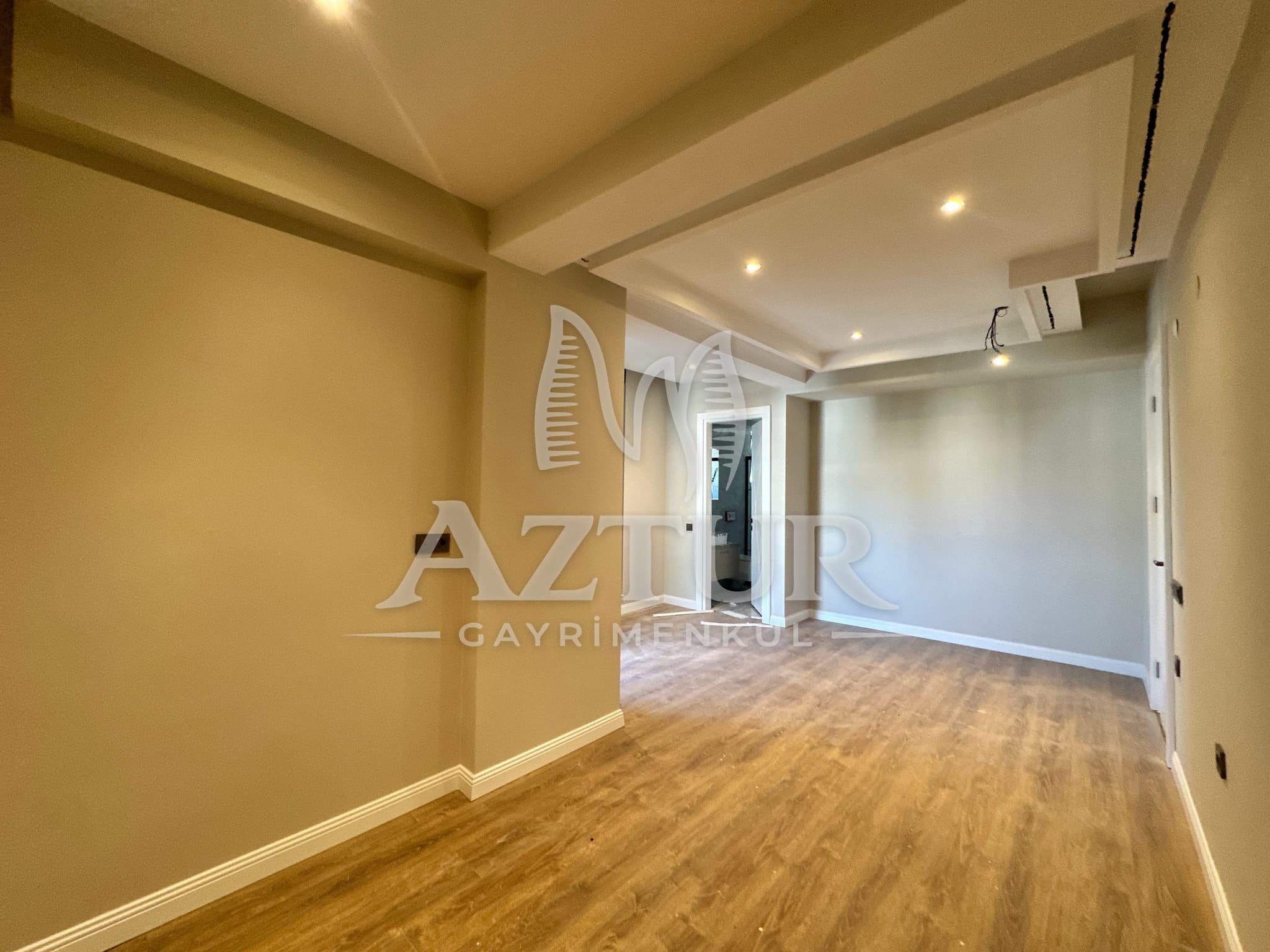 HURMA'DA TEK BLOKLU SİTE İÇERİSİNDE DUBLEKS 4+1 SATILIK DAİRE