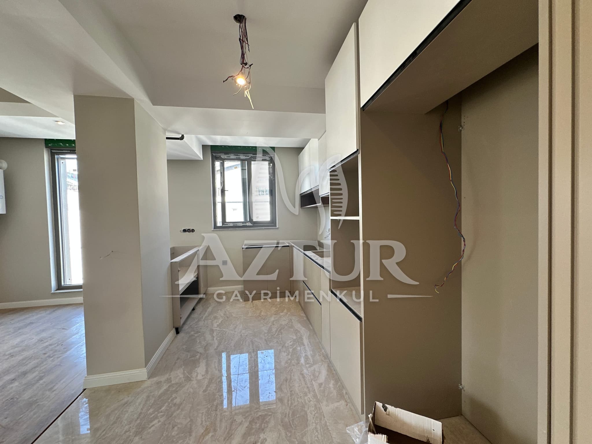 HURMA'DA TEK BLOKLU SİTE İÇERİSİNDE DUBLEKS 4+1 SATILIK DAİRE