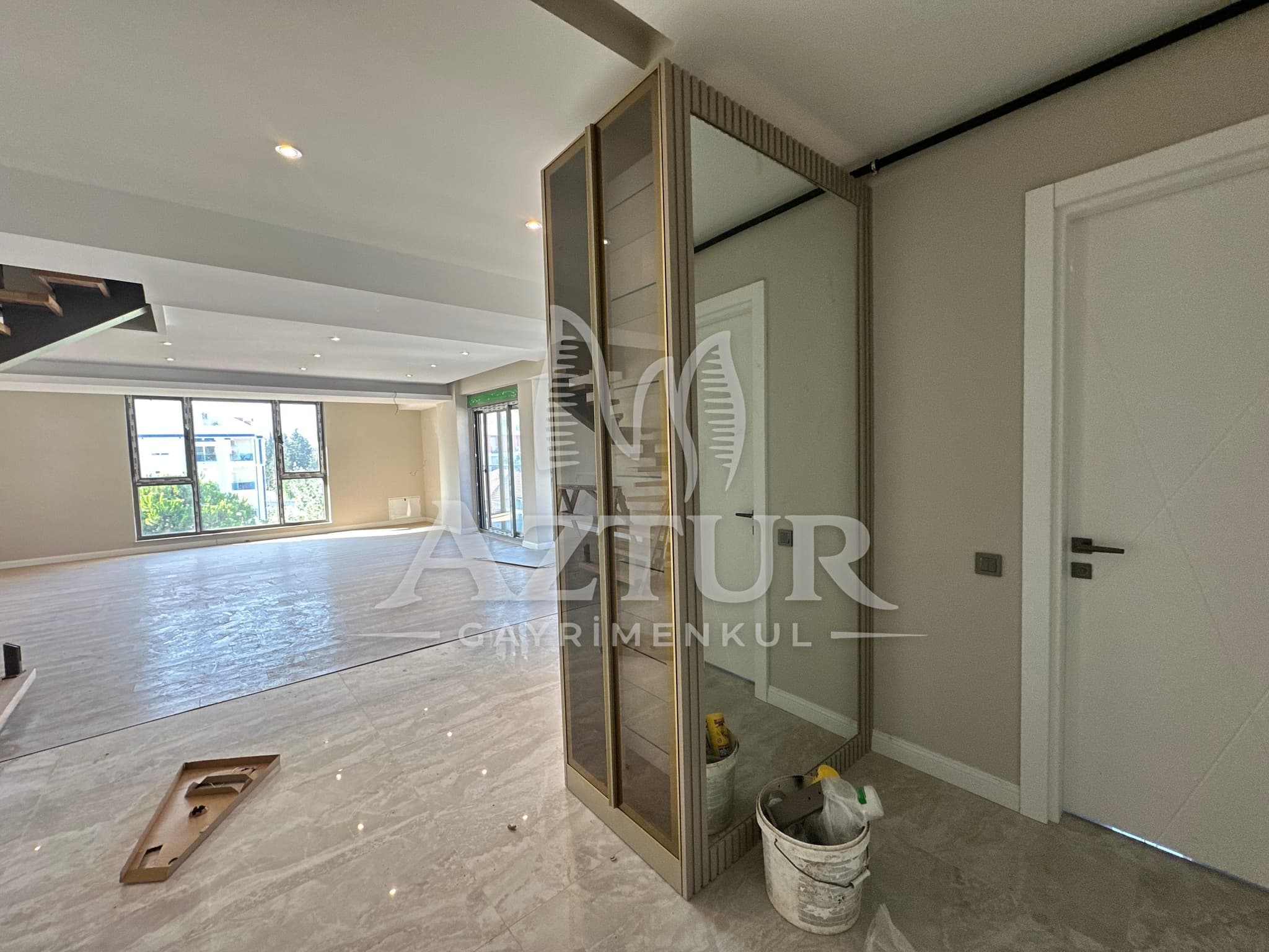 HURMA'DA TEK BLOKLU SİTE İÇERİSİNDE DUBLEKS 4+1 SATILIK DAİRE