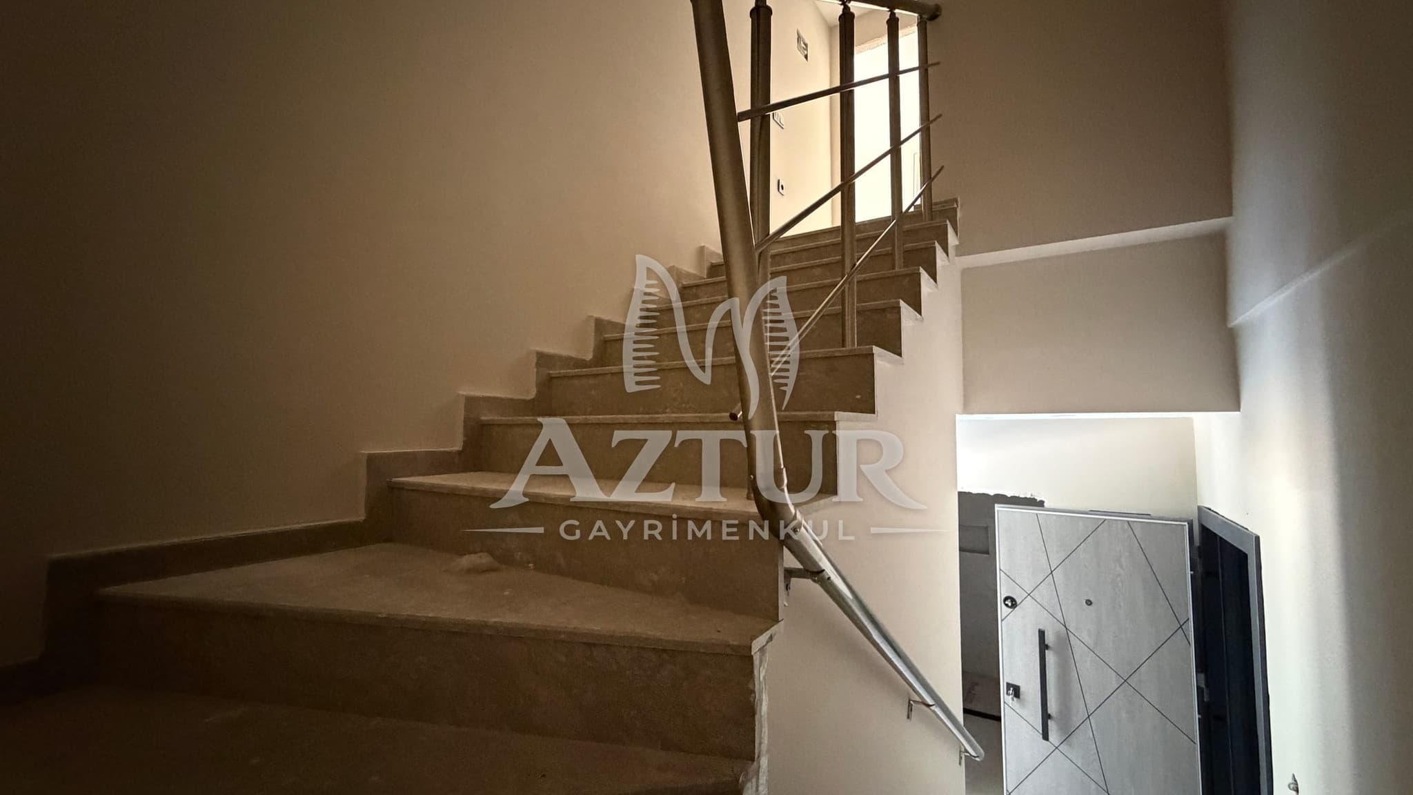 SARISU'DA HAVUZLU SİTE İÇERİSİNDE 1+1 SATILIK DAİRE