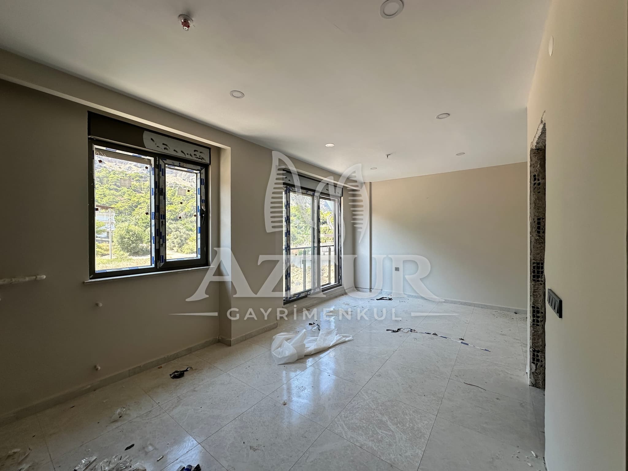 SARISU'DA HAVUZLU SİTE İÇERİSİNDE 1+1 SATILIK DAİRE