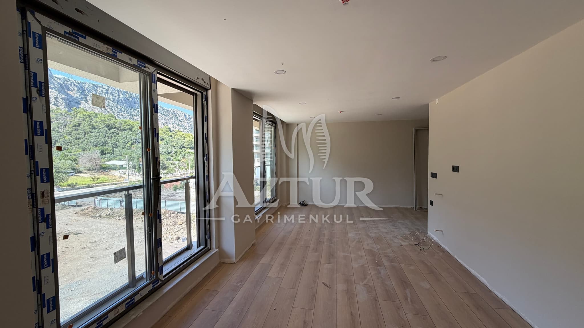 SARISU'DA HAVUZLU SİTE İÇERİSİNDE 1+1 SATILIK DAİRE