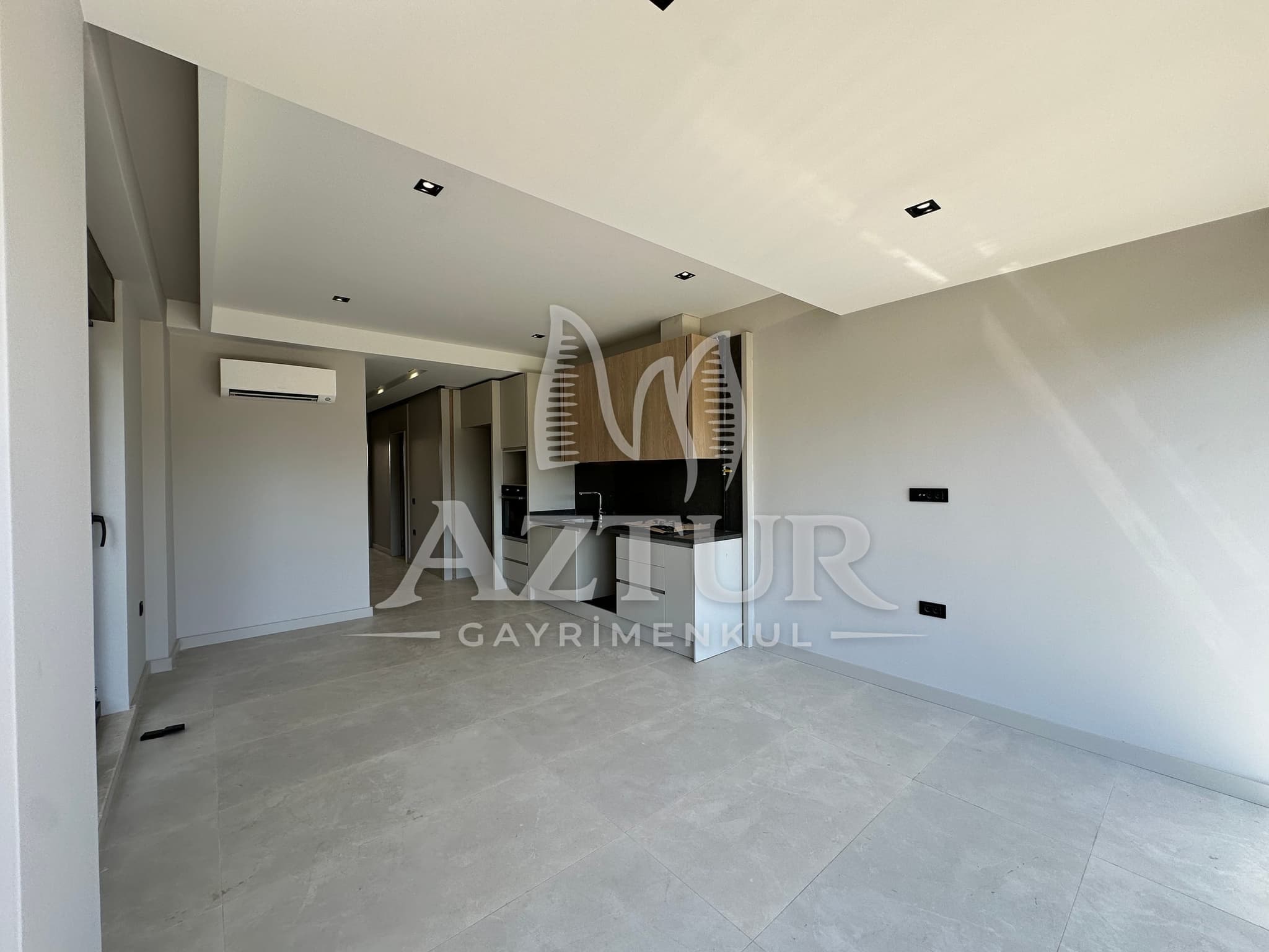 MOLLA YUSUF VİLLALAR BÖLGESİNDE ÖZEL BAHÇELİ 2+1 SATILIK DAİRE