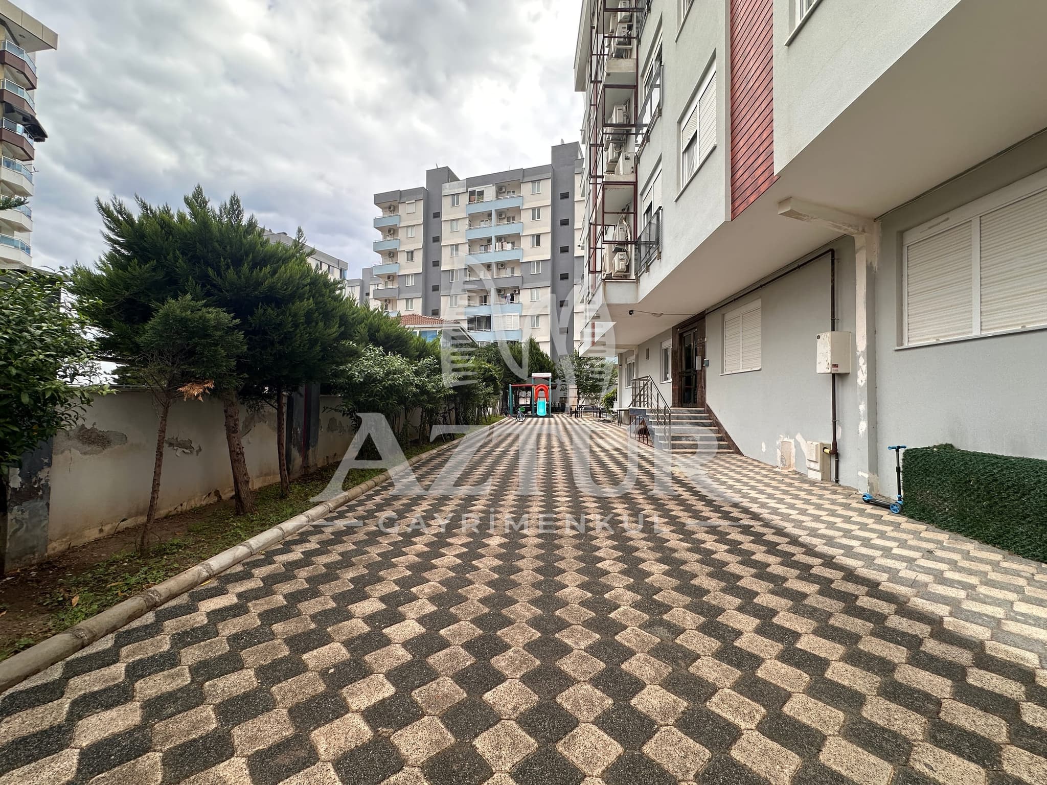 SARISU'DA HAVUZLU SİTE İÇERİSİNDE FULL TADİLATLI 1+1 SATILIK DAİRE