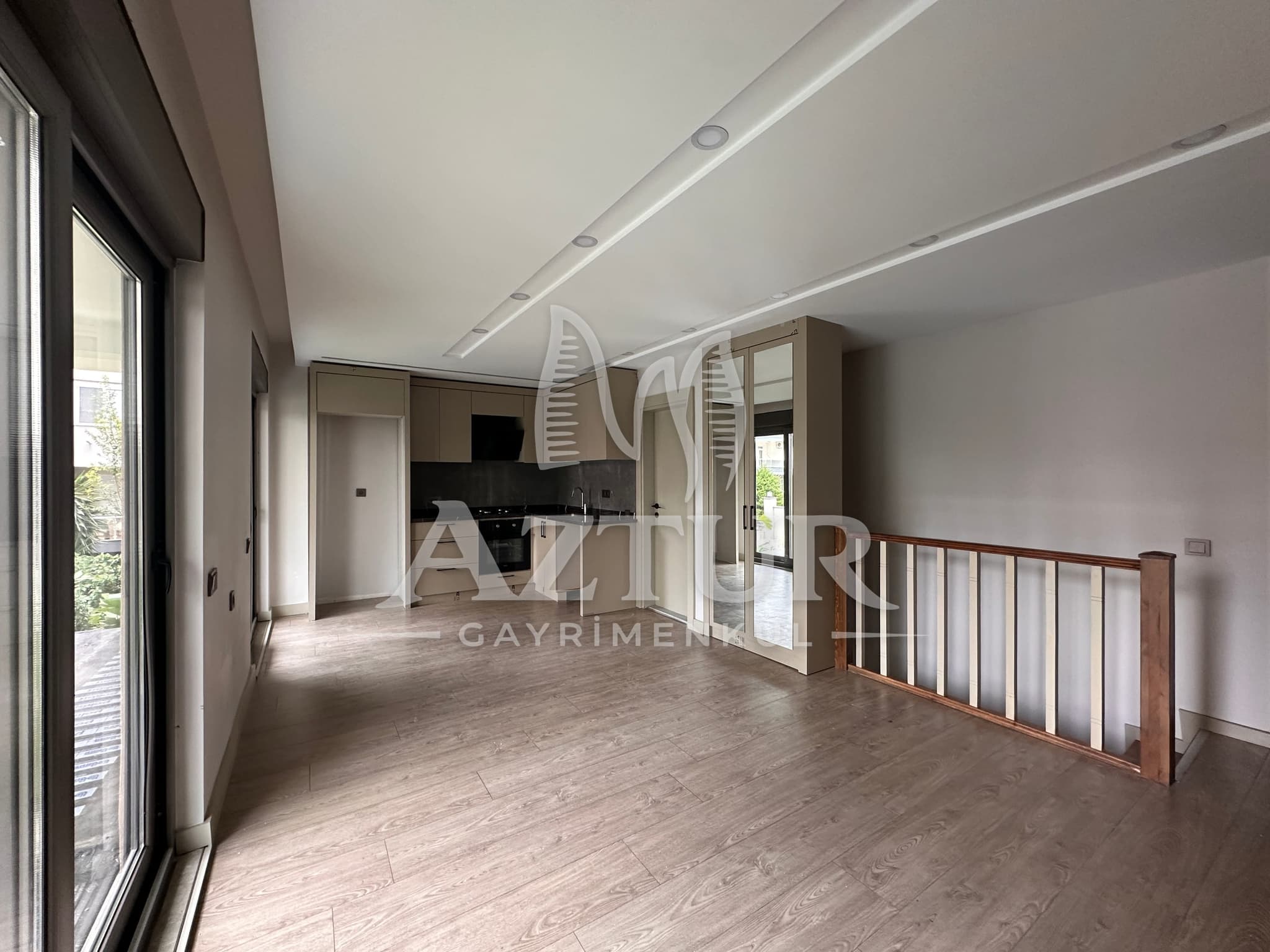 HURMA'DA TEK BLOKLU SİTE İÇERİSİNDE HAVUZLU 1+1 SATILIK DAİRE