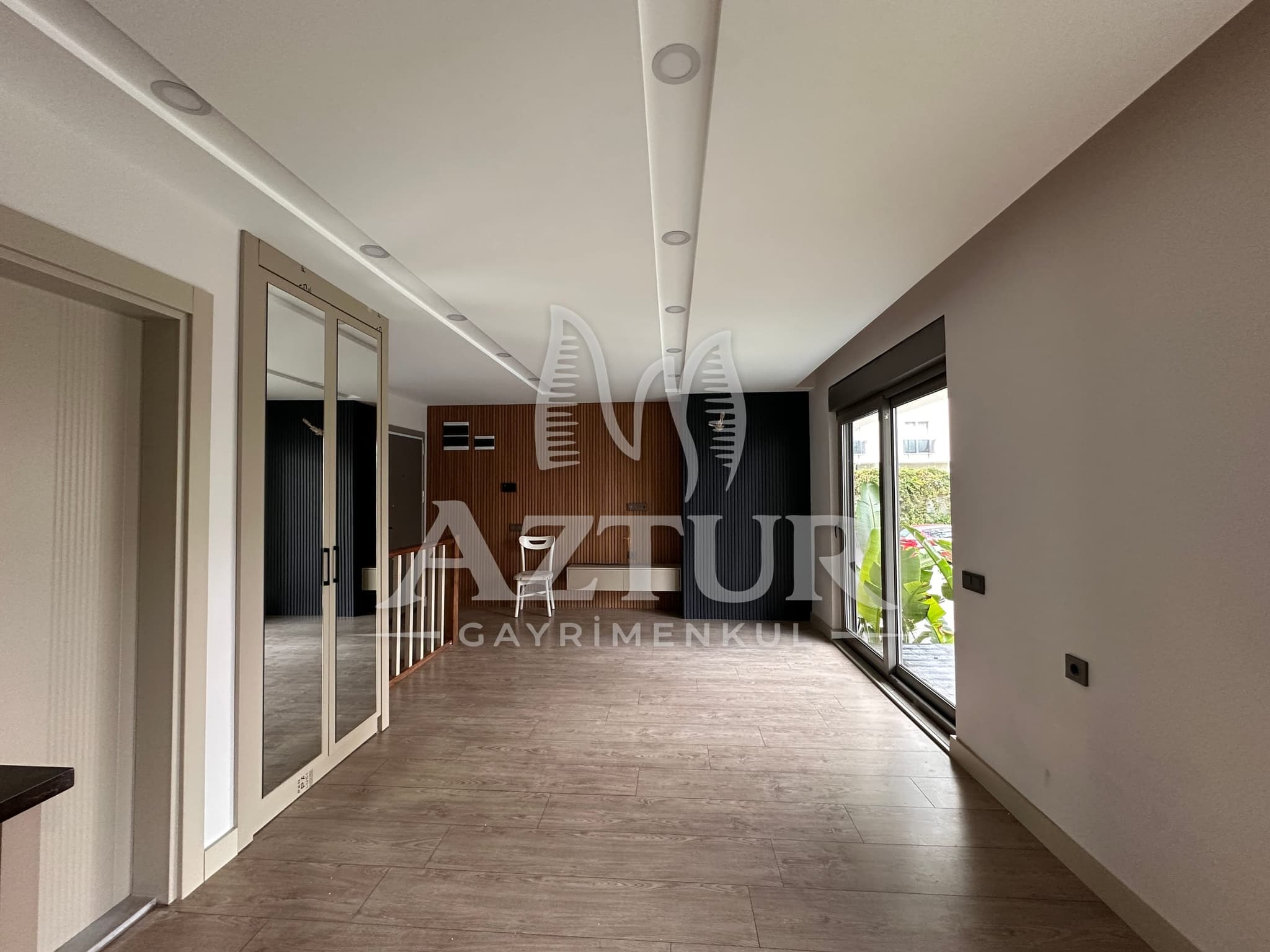 HURMA'DA TEK BLOKLU SİTE İÇERİSİNDE HAVUZLU 1+1 SATILIK DAİRE
