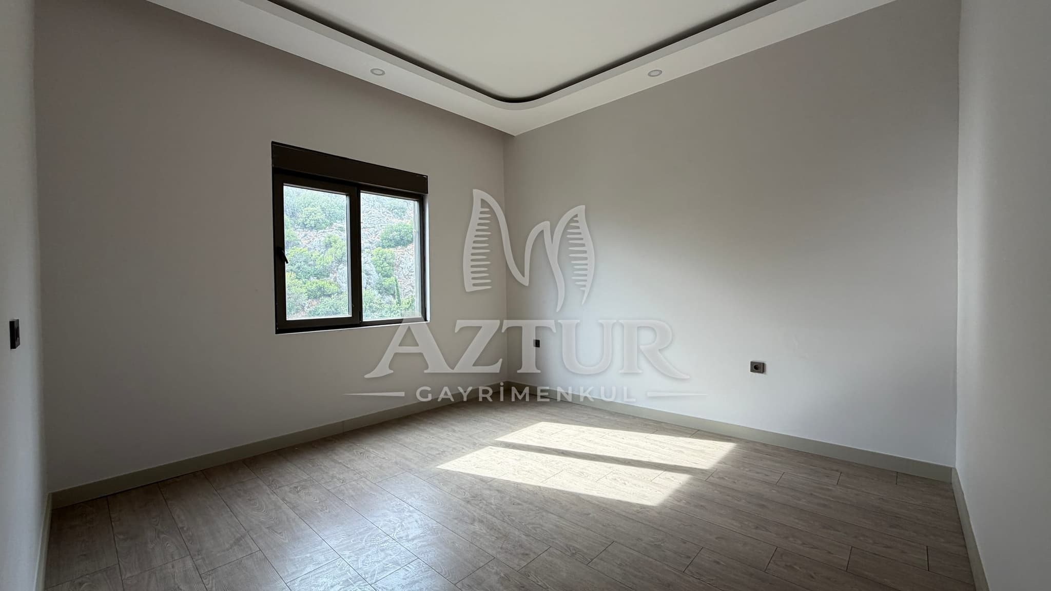 HURMA'DA TEK BLOKLU SİTE İÇERİSİNDE HAVUZLU DUBLEKS 3+1 SATILIK DAİRE
