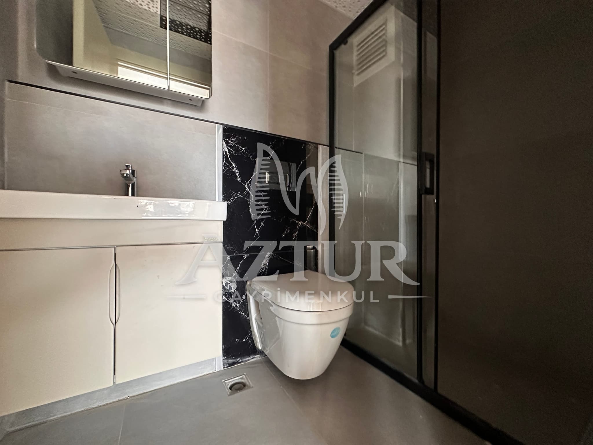 HURMA'DA TEK BLOKLU SİTE İÇERİSİNDE HAVUZLU DUBLEKS 3+1 SATILIK DAİRE