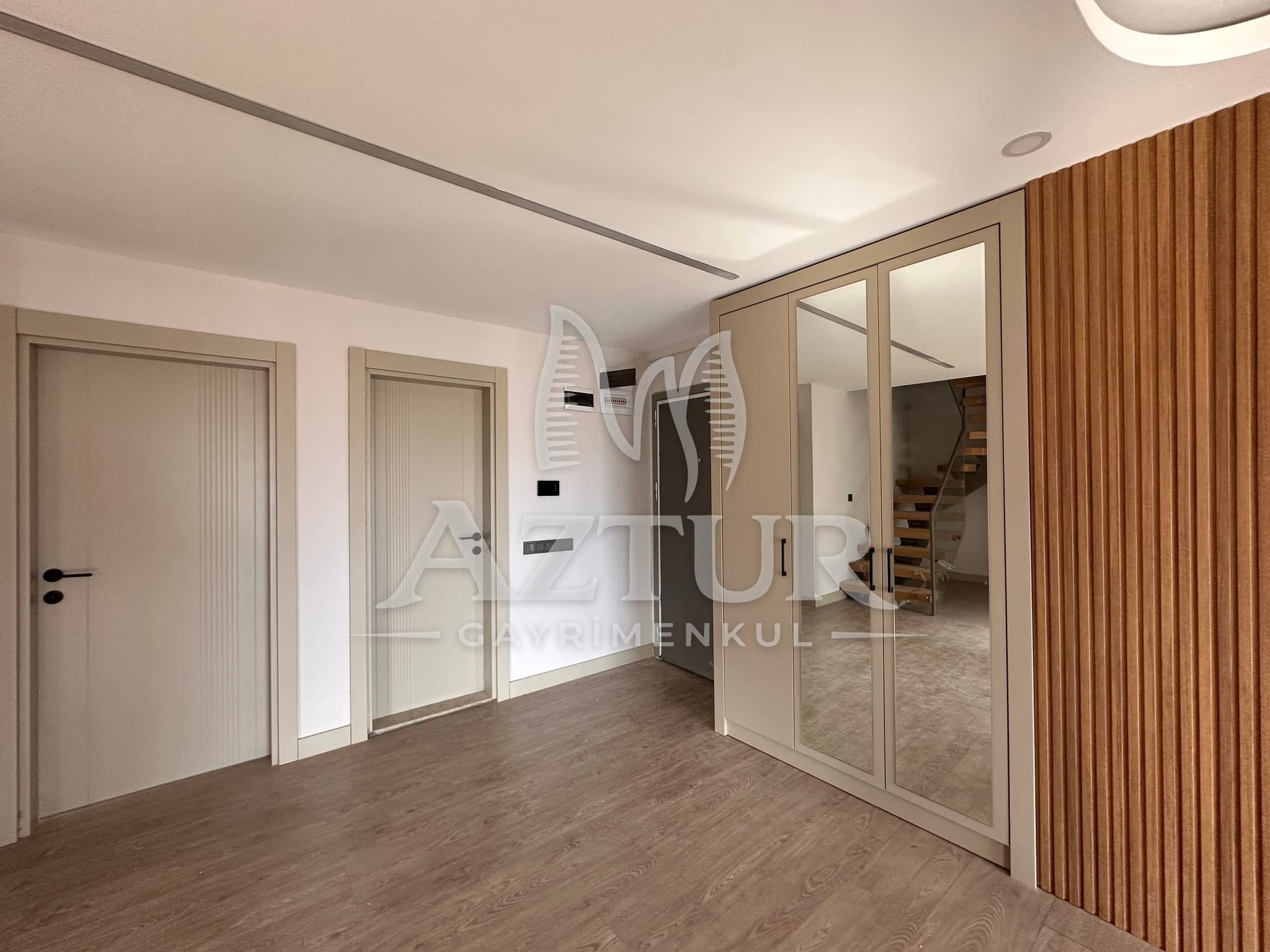 HURMA'DA TEK BLOKLU SİTE İÇERİSİNDE HAVUZLU DUBLEKS 3+1 SATILIK DAİRE