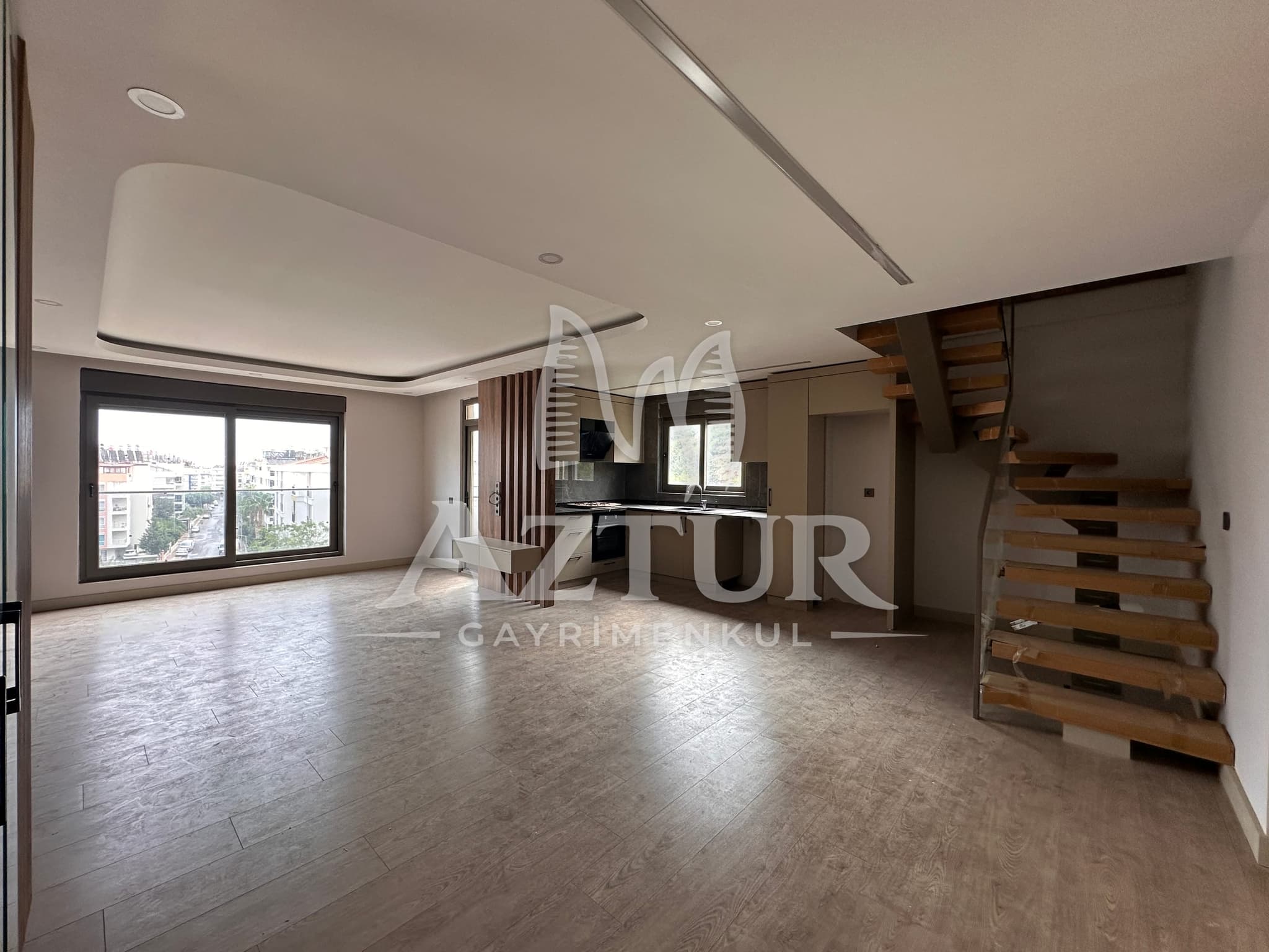 HURMA'DA TEK BLOKLU SİTE İÇERİSİNDE HAVUZLU DUBLEKS 3+1 SATILIK DAİRE