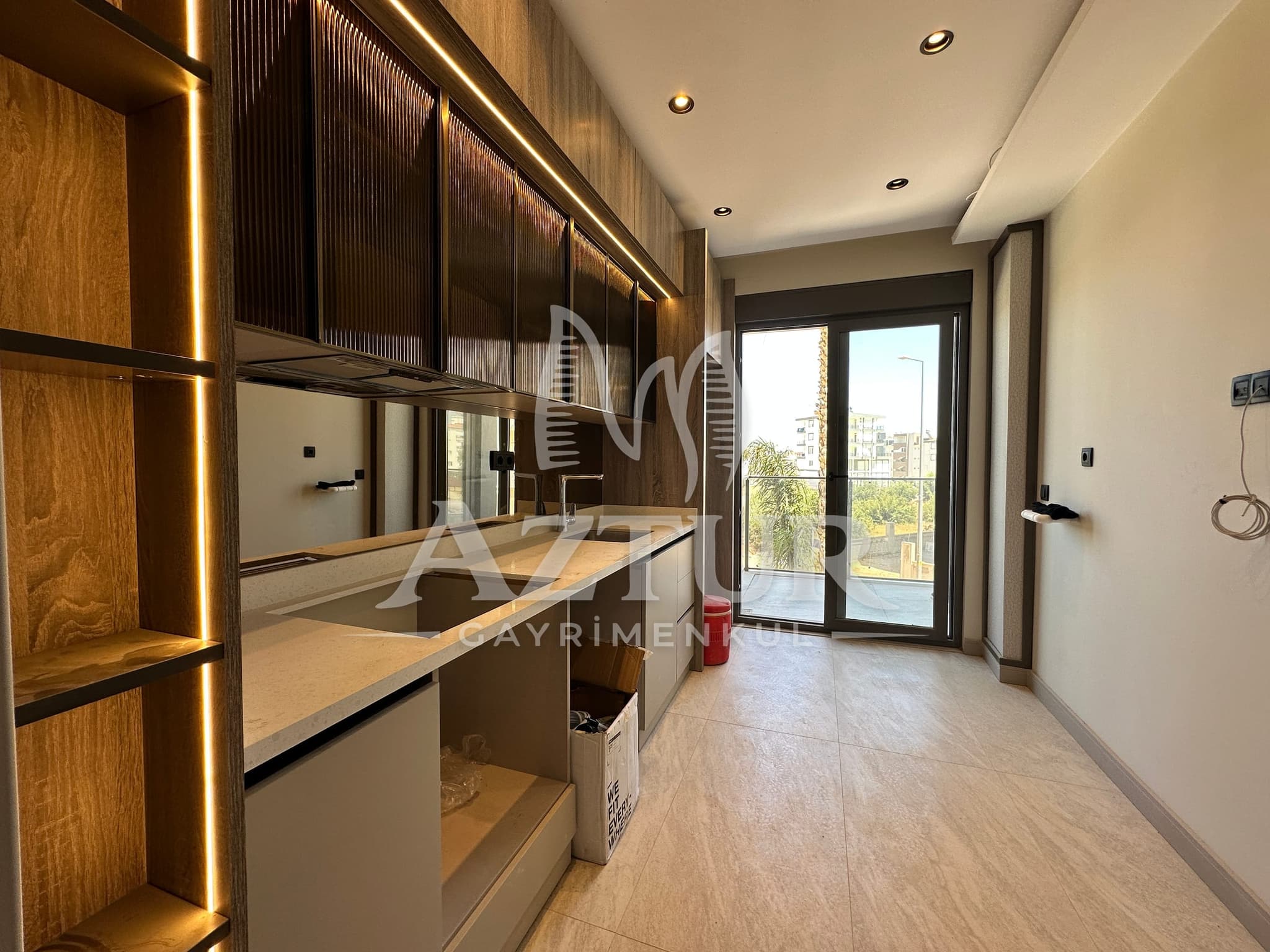 AYDOĞMUŞ'TA HAVUZLU SİTE İÇERİSİNDE SIFIR 2+1 SATILIK DAİRE