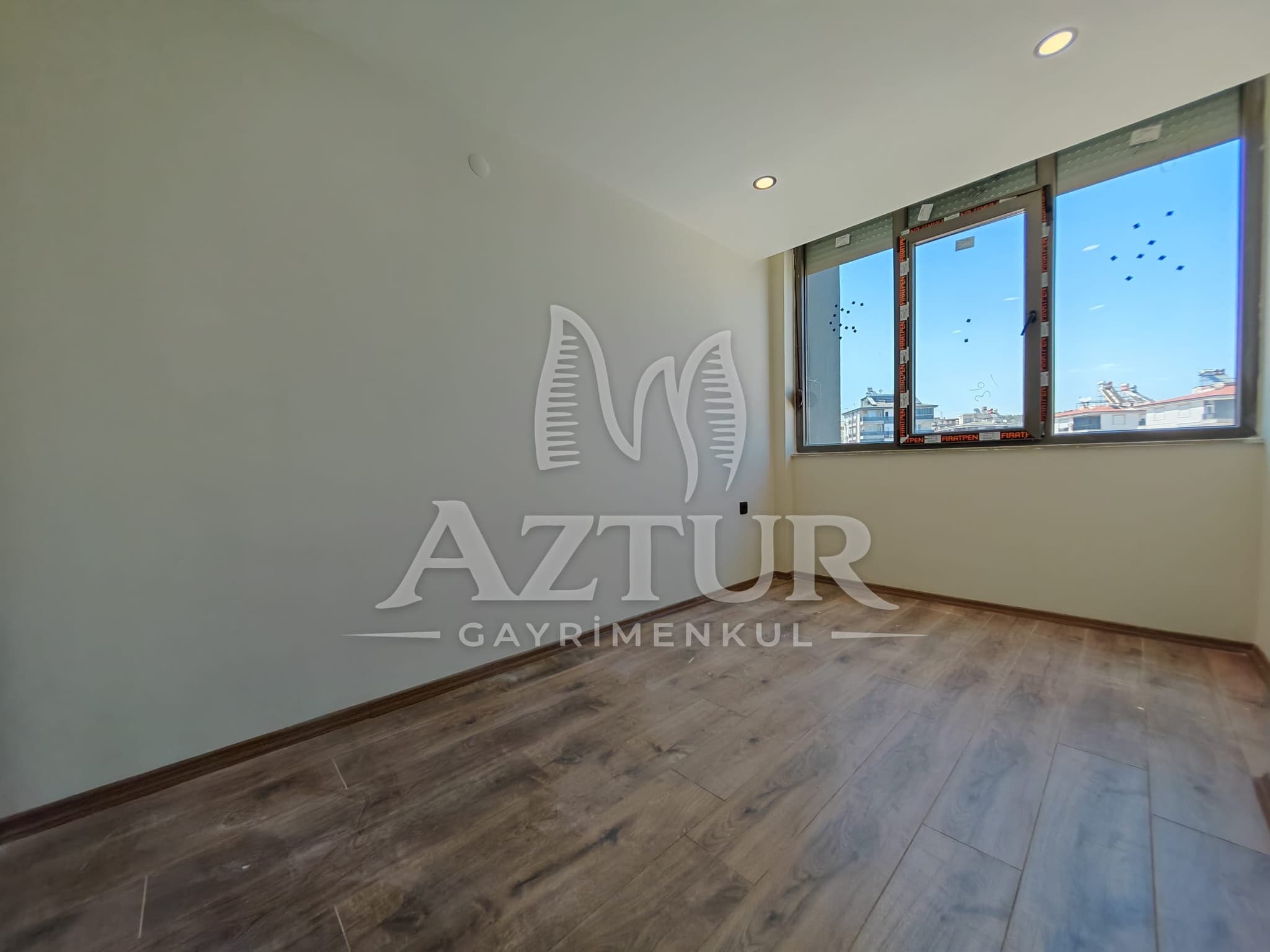 AKTOPRAK'TA HAVUZLU SİTE İÇERİSİNDE SIFIR 2+1 SATILIK DAİRE