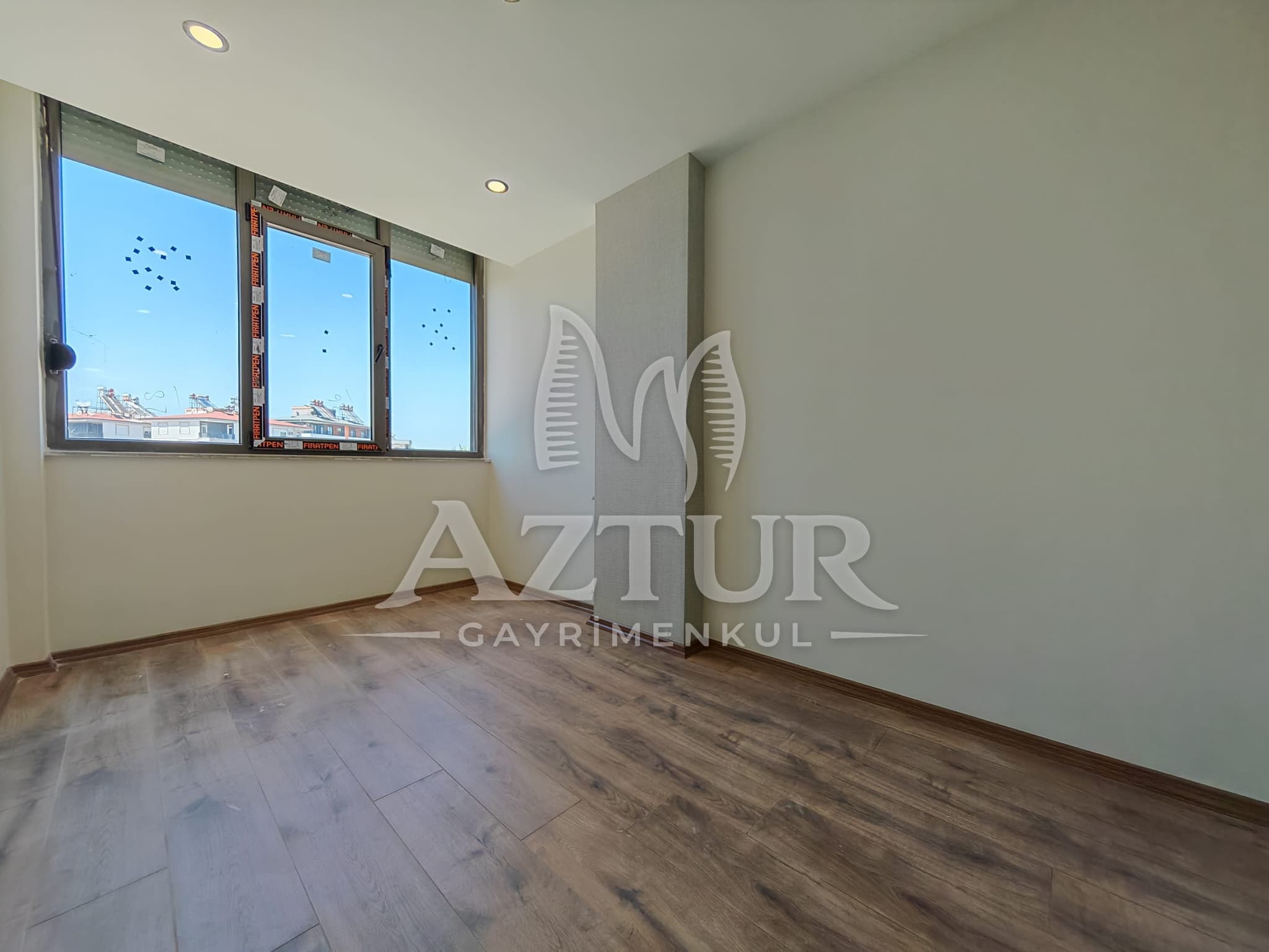 AKTOPRAK'TA HAVUZLU SİTE İÇERİSİNDE SIFIR 2+1 SATILIK DAİRE