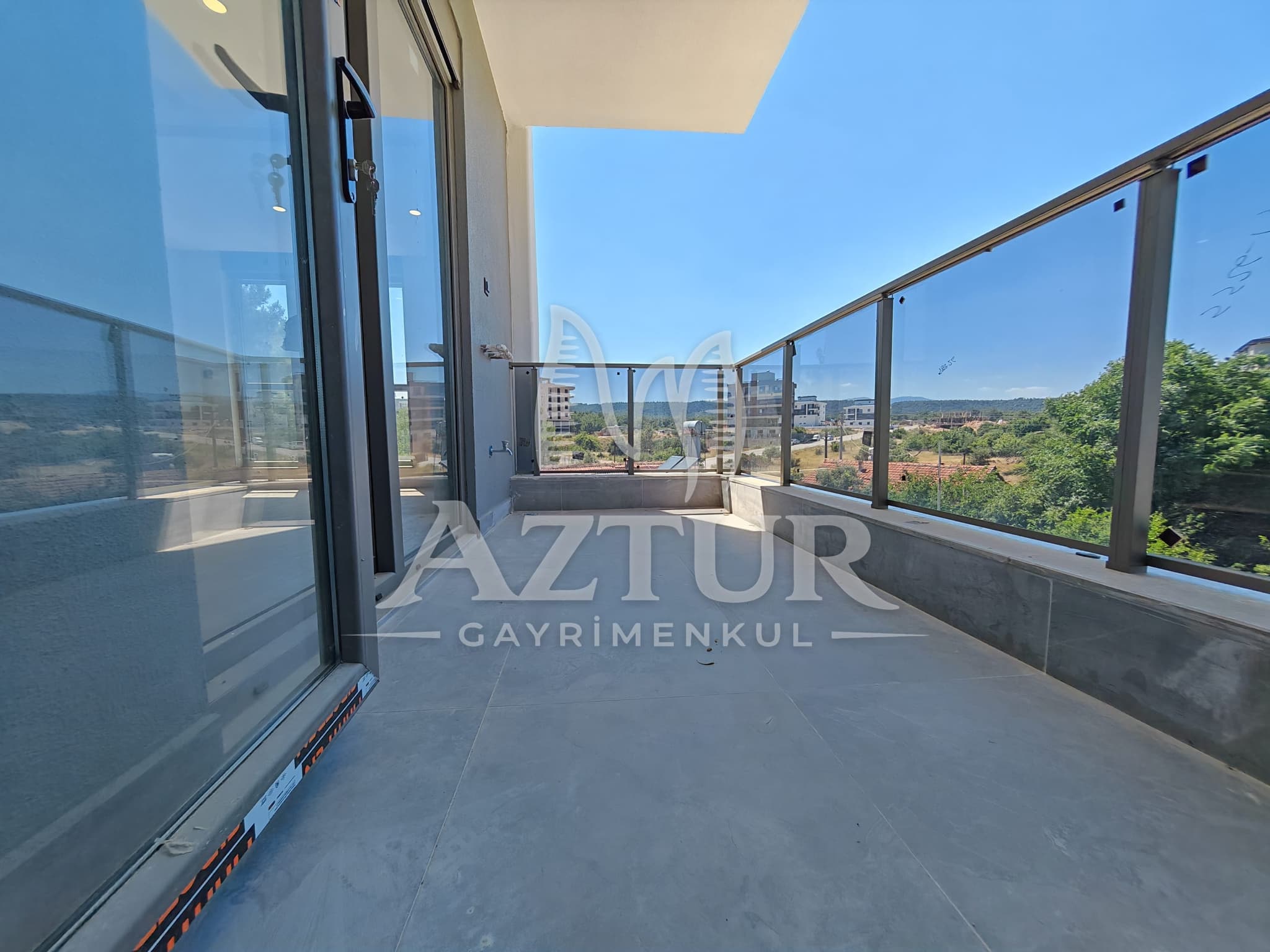 AKTOPRAK'TA HAVUZLU SİTE İÇERİSİNDE SIFIR 2+1 SATILIK DAİRE