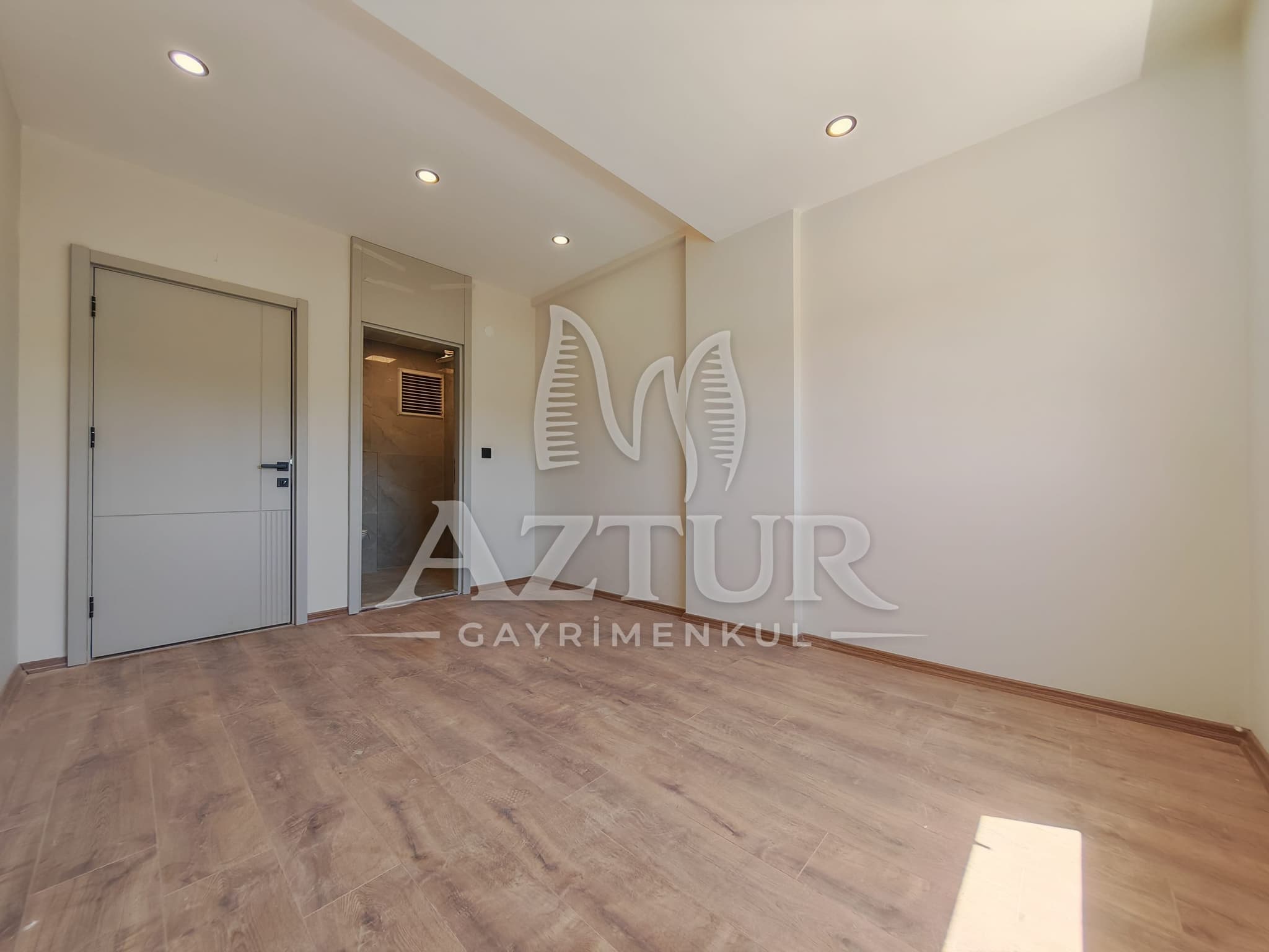 AKTOPRAK'TA HAVUZLU SİTE İÇERİSİNDE SIFIR 2+1 SATILIK DAİRE