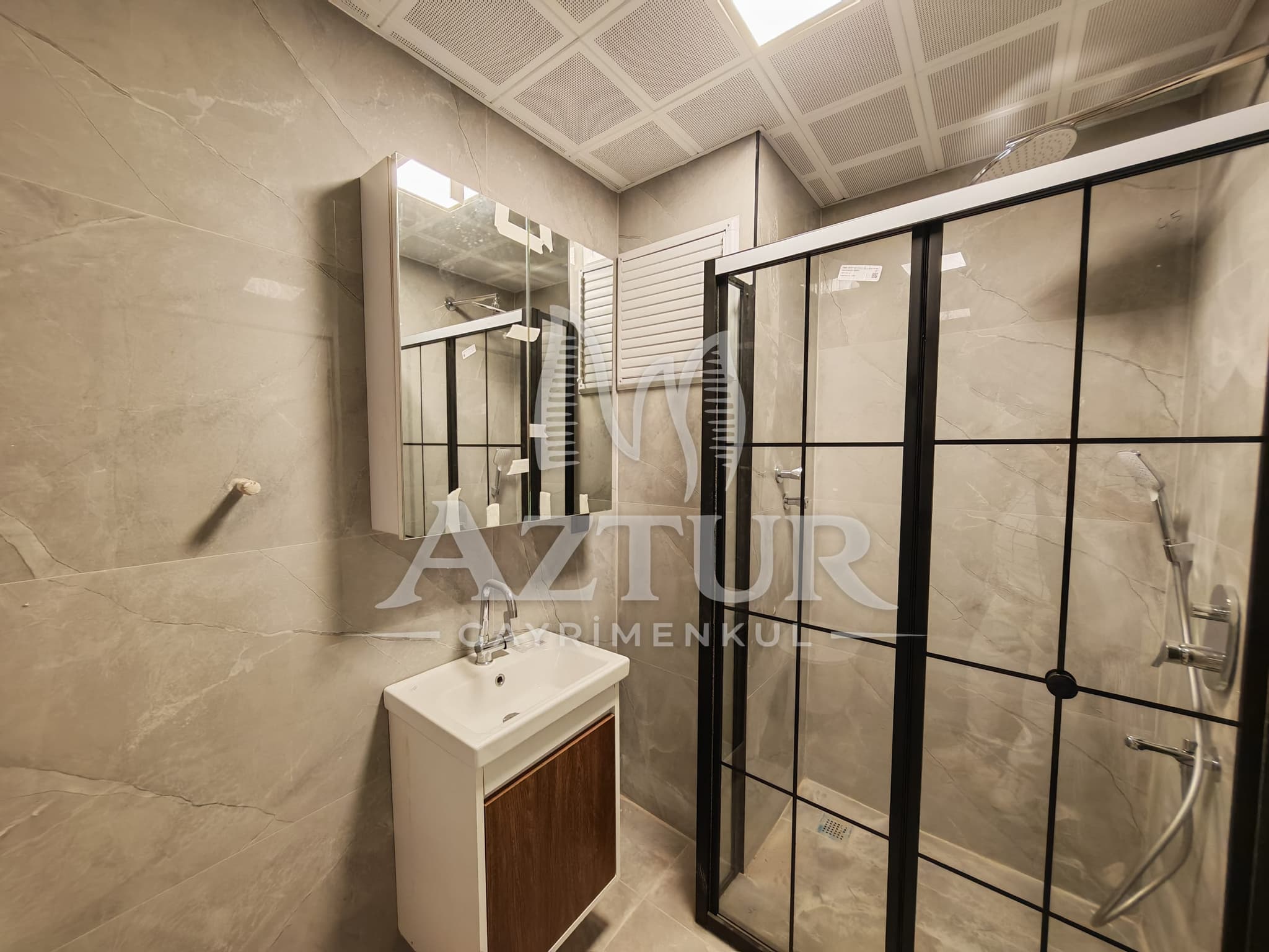 AKTOPRAK'TA HAVUZLU SİTE İÇERİSİNDE SIFIR 2+1 SATILIK DAİRE