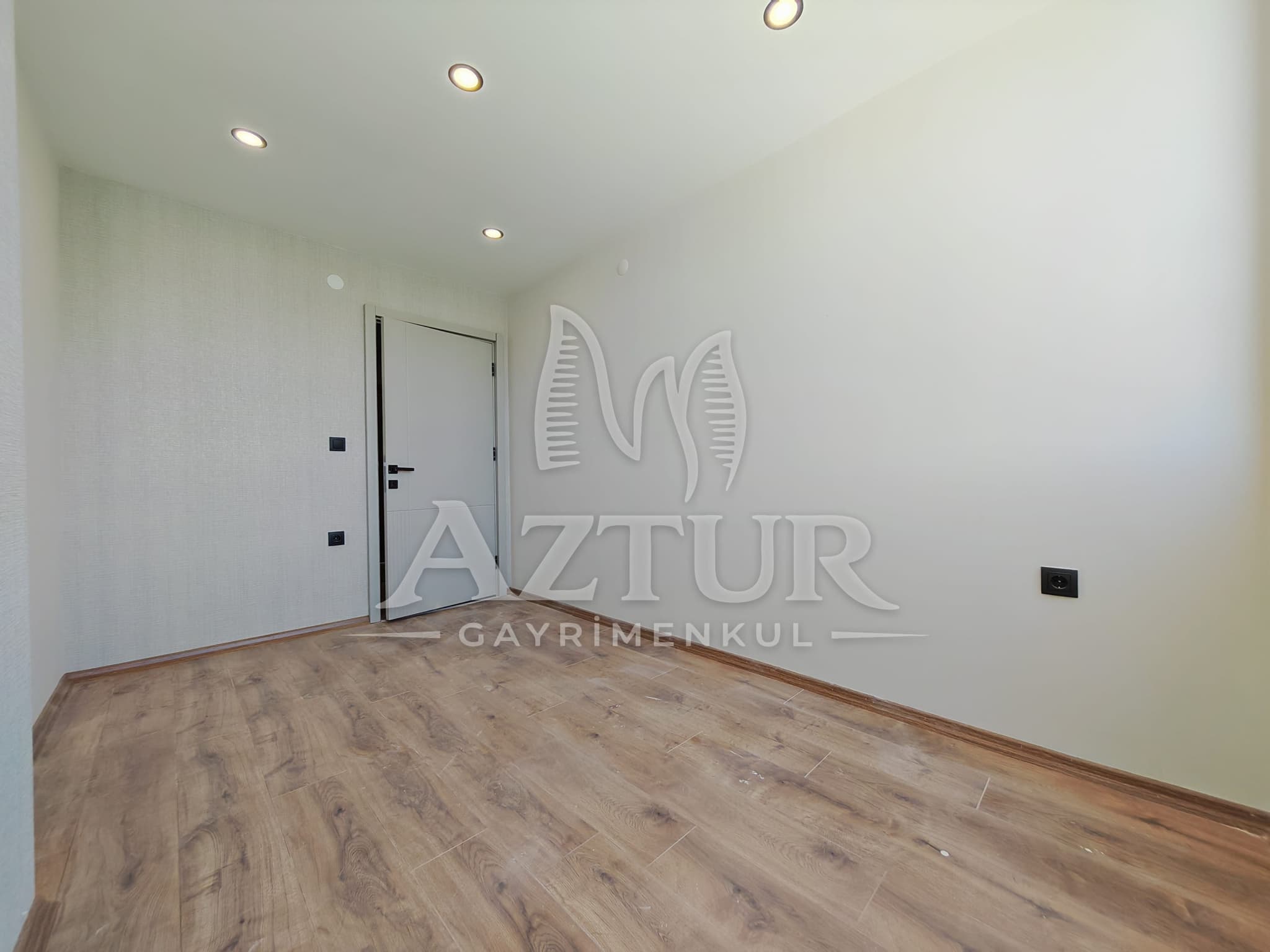 AKTOPRAK'TA HAVUZLU SİTE İÇERİSİNDE SIFIR 2+1 SATILIK DAİRE