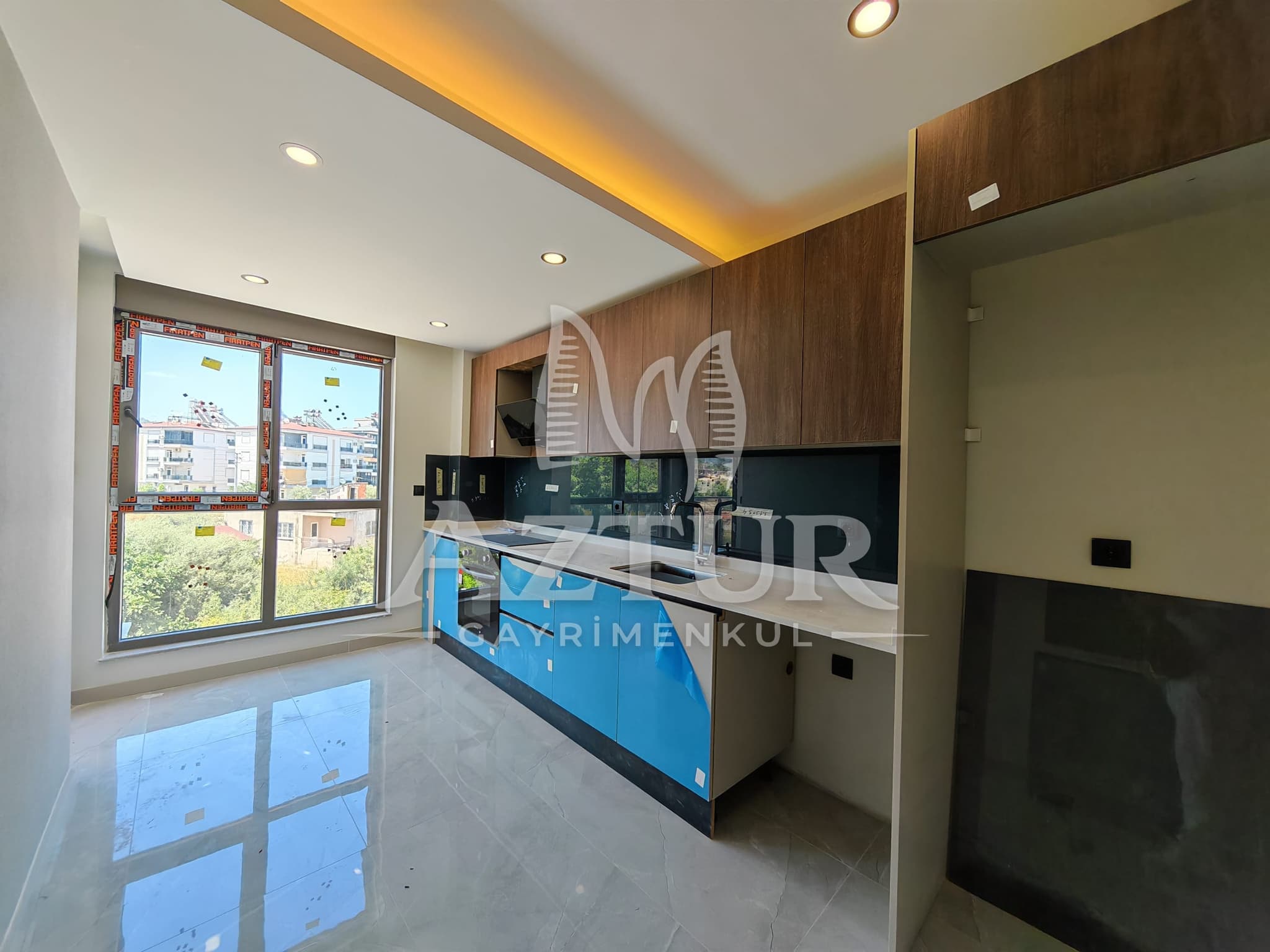 AKTOPRAK'TA HAVUZLU SİTE İÇERİSİNDE SIFIR 2+1 SATILIK DAİRE