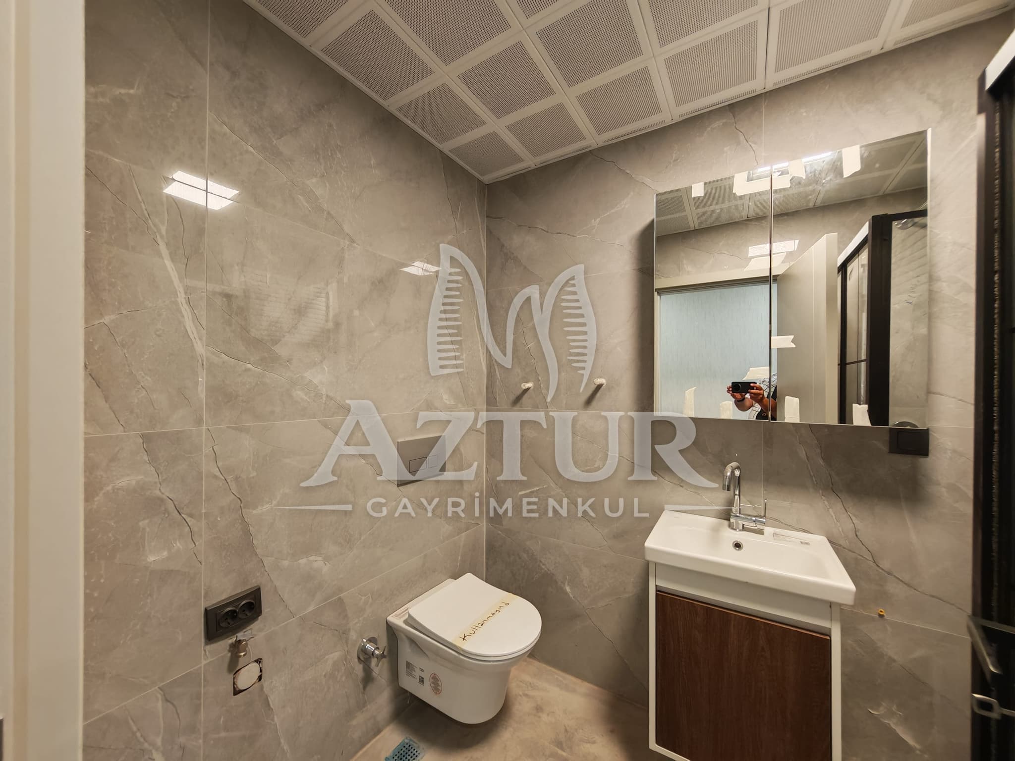 AKTOPRAK'TA HAVUZLU SİTE İÇERİSİNDE SIFIR 2+1 SATILIK DAİRE