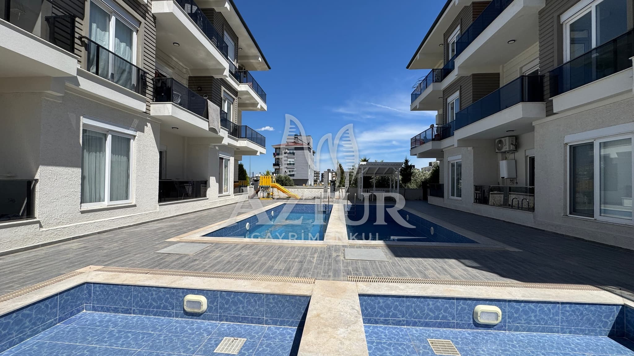 AYANOĞLU MH HAVUZLU SİTE İÇERİSİNDE BAHÇE KAT 1+1 SATILIK DAİRE