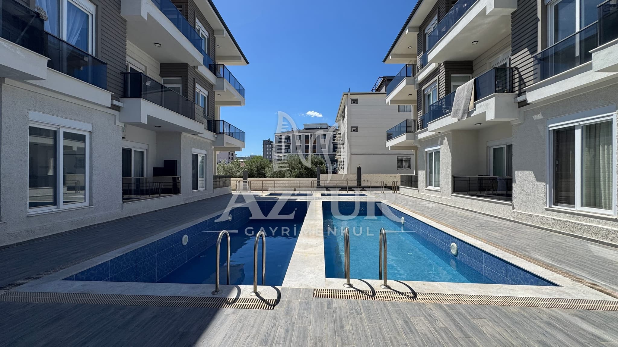 AYANOĞLU MH HAVUZLU SİTE İÇERİSİNDE BAHÇE KAT 1+1 SATILIK DAİRE